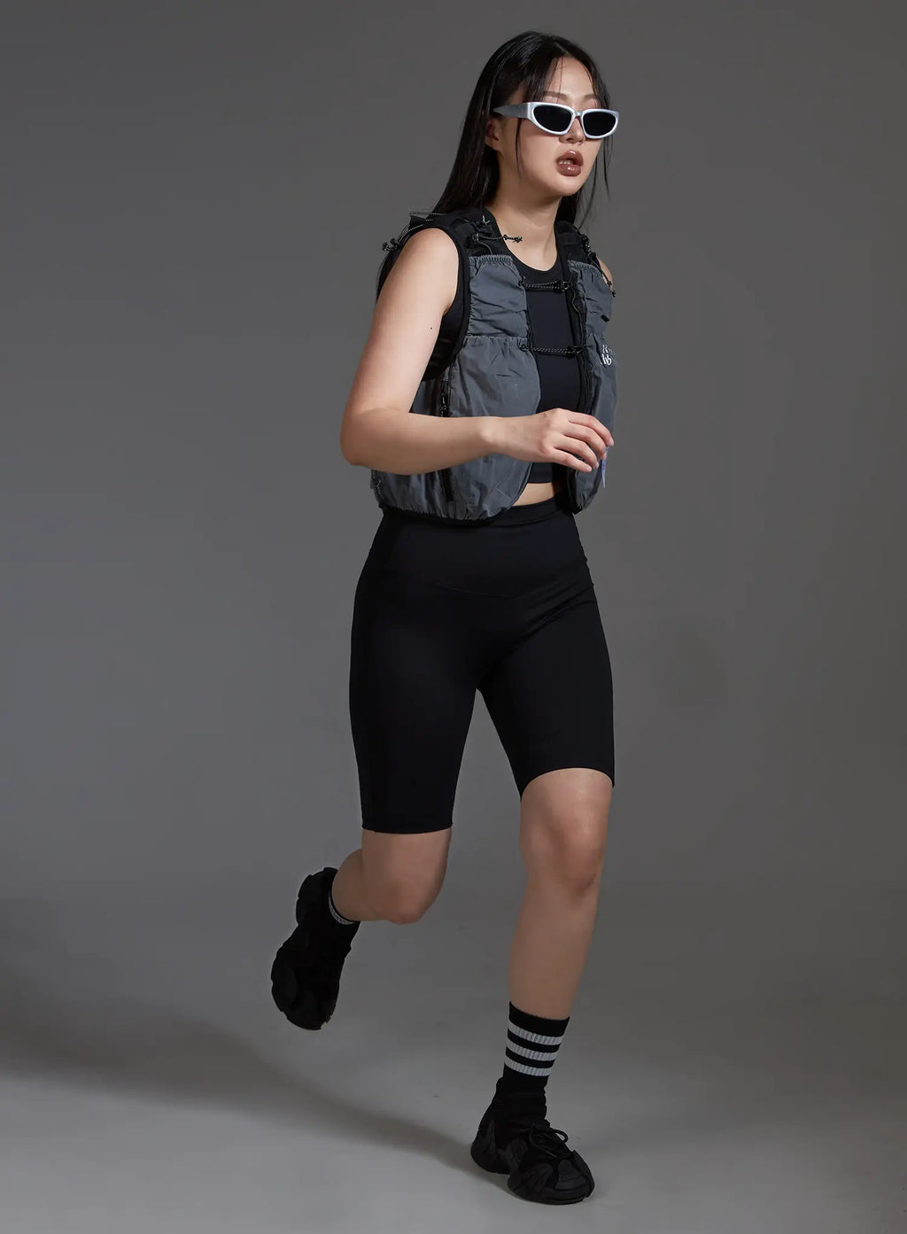 Sporty Utility Running Vest (Dark Gray) IO517