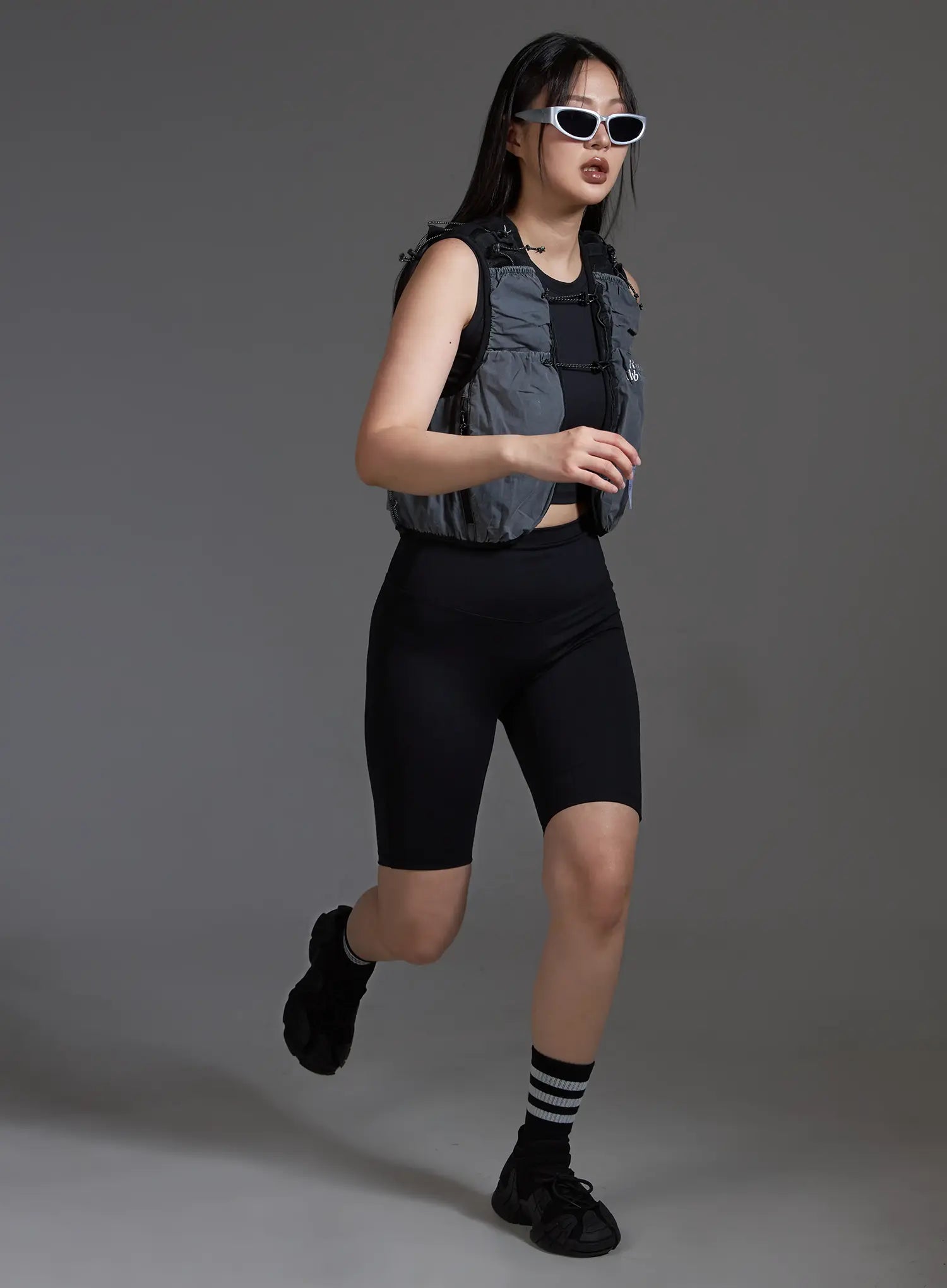 Sporty Utility Running Vest (Dark Gray) IO517