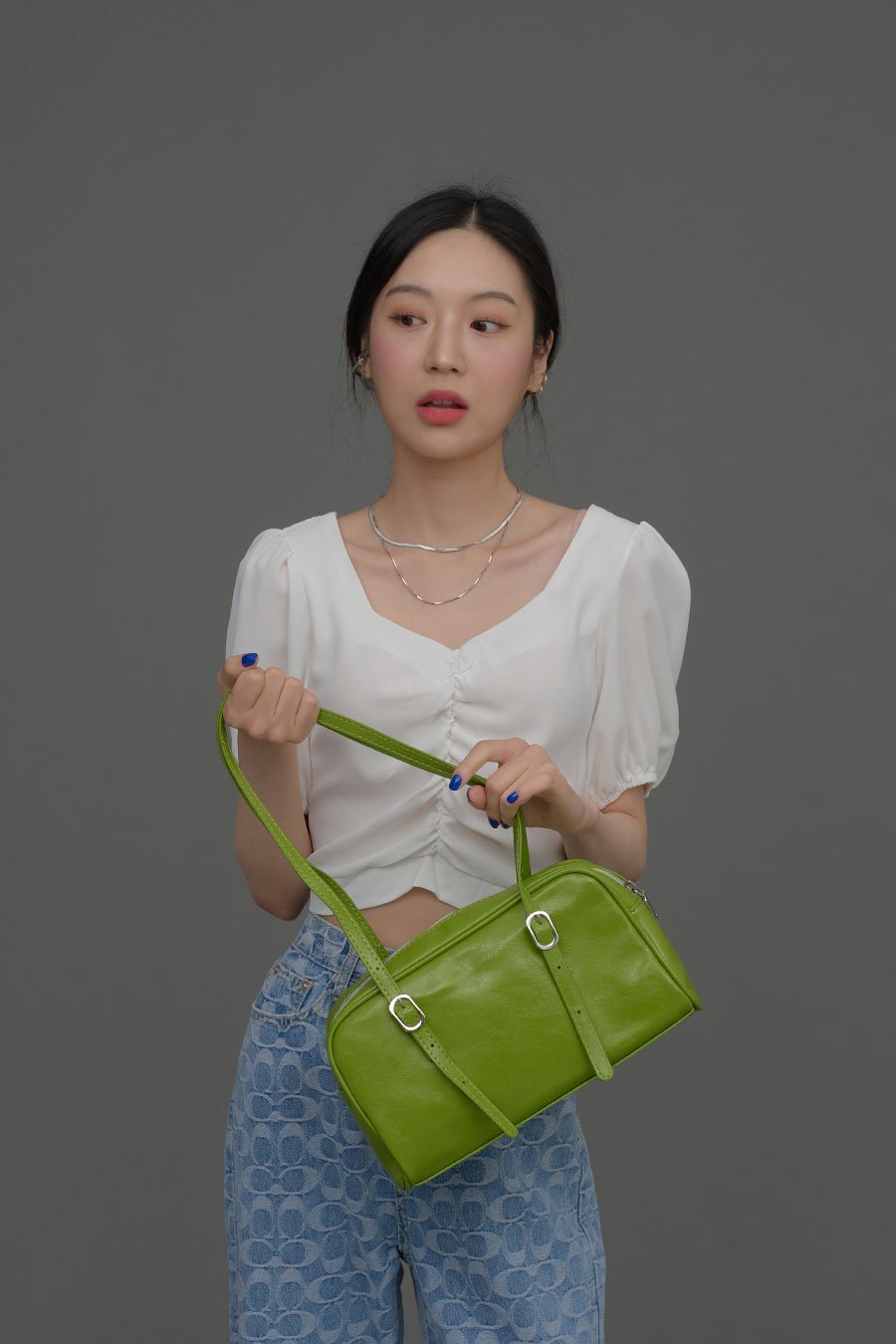 Square-shaped Shoulder Bag CA04