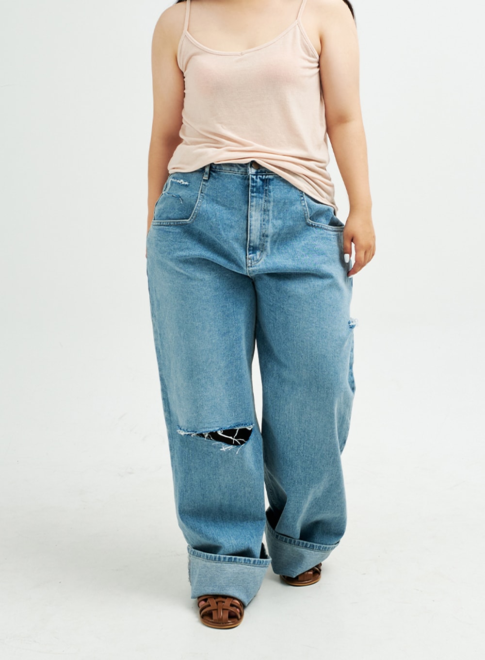 Plus Distressed Wide Leg Denim Pants IY24