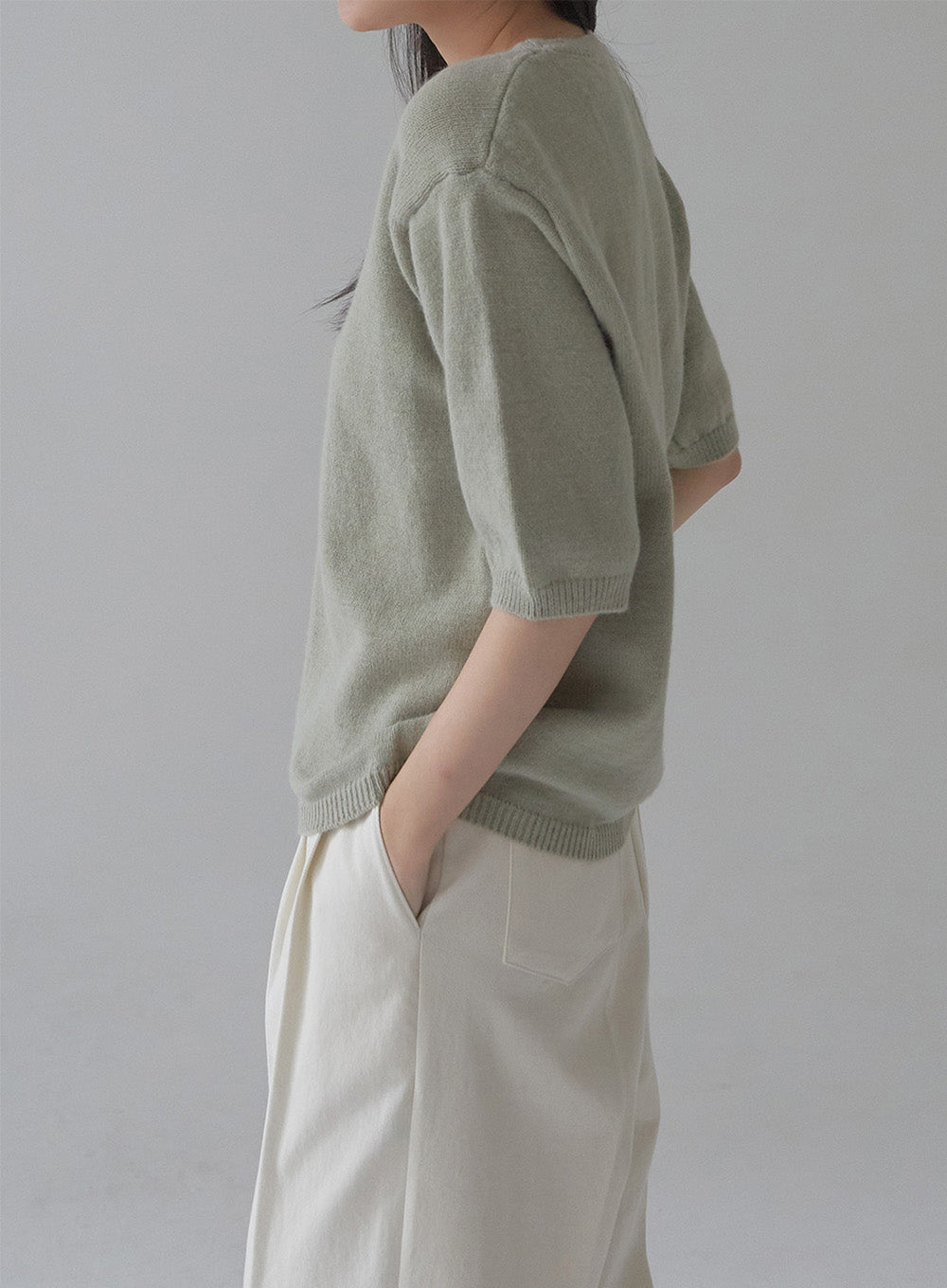 Round Neck Half Sleeve Knit