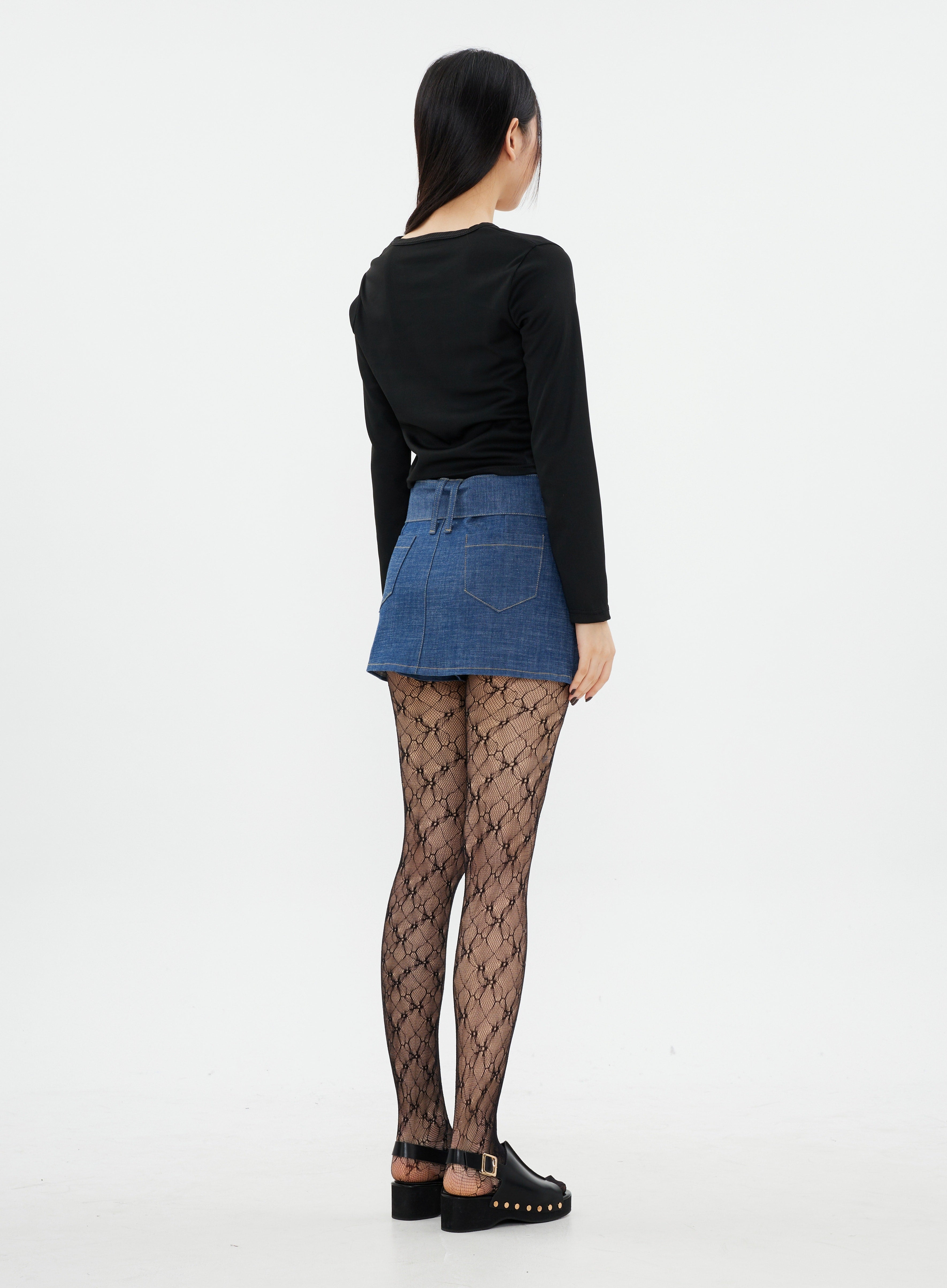 Cropped Long Sleeve T Shirt with Graphic Print K2302