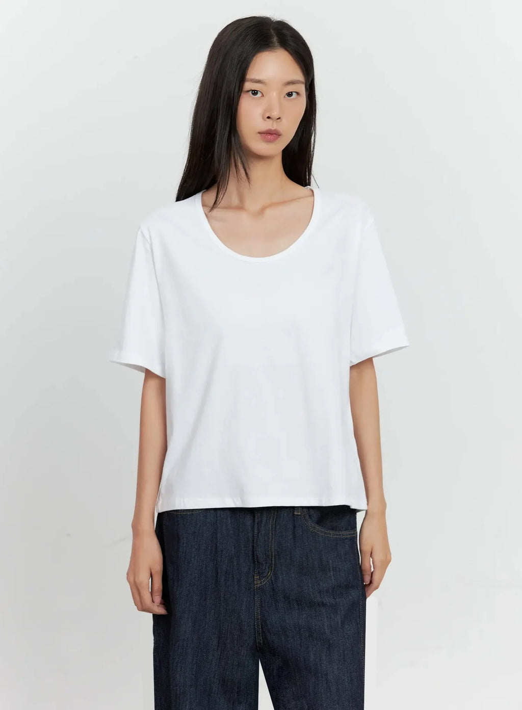Basic U-Neck T-Shirt IL528