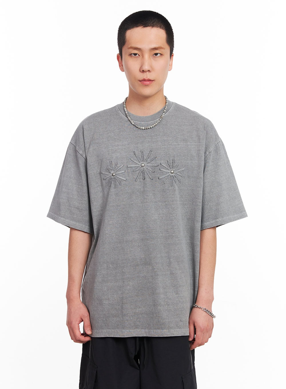 Men's Studded Daisy T-Shirt IU503