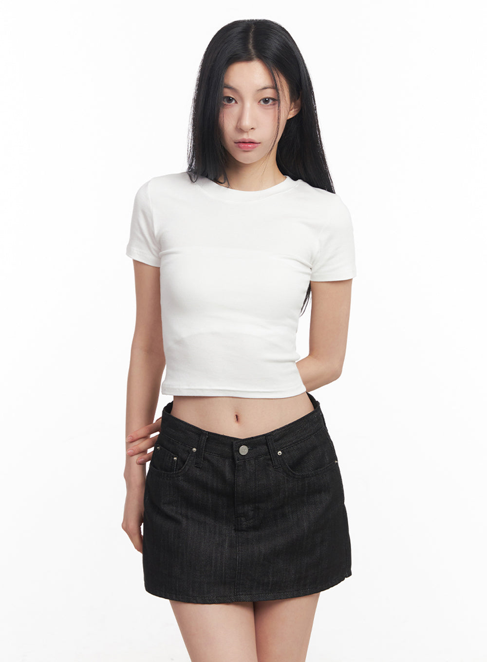 Slim-Fit Crop Tee IY516