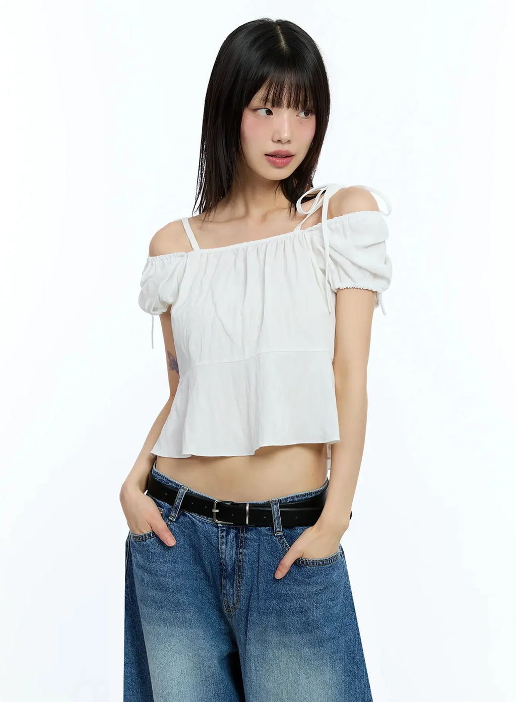 Strappy Off-Shoulder Cropped Blouse IU523