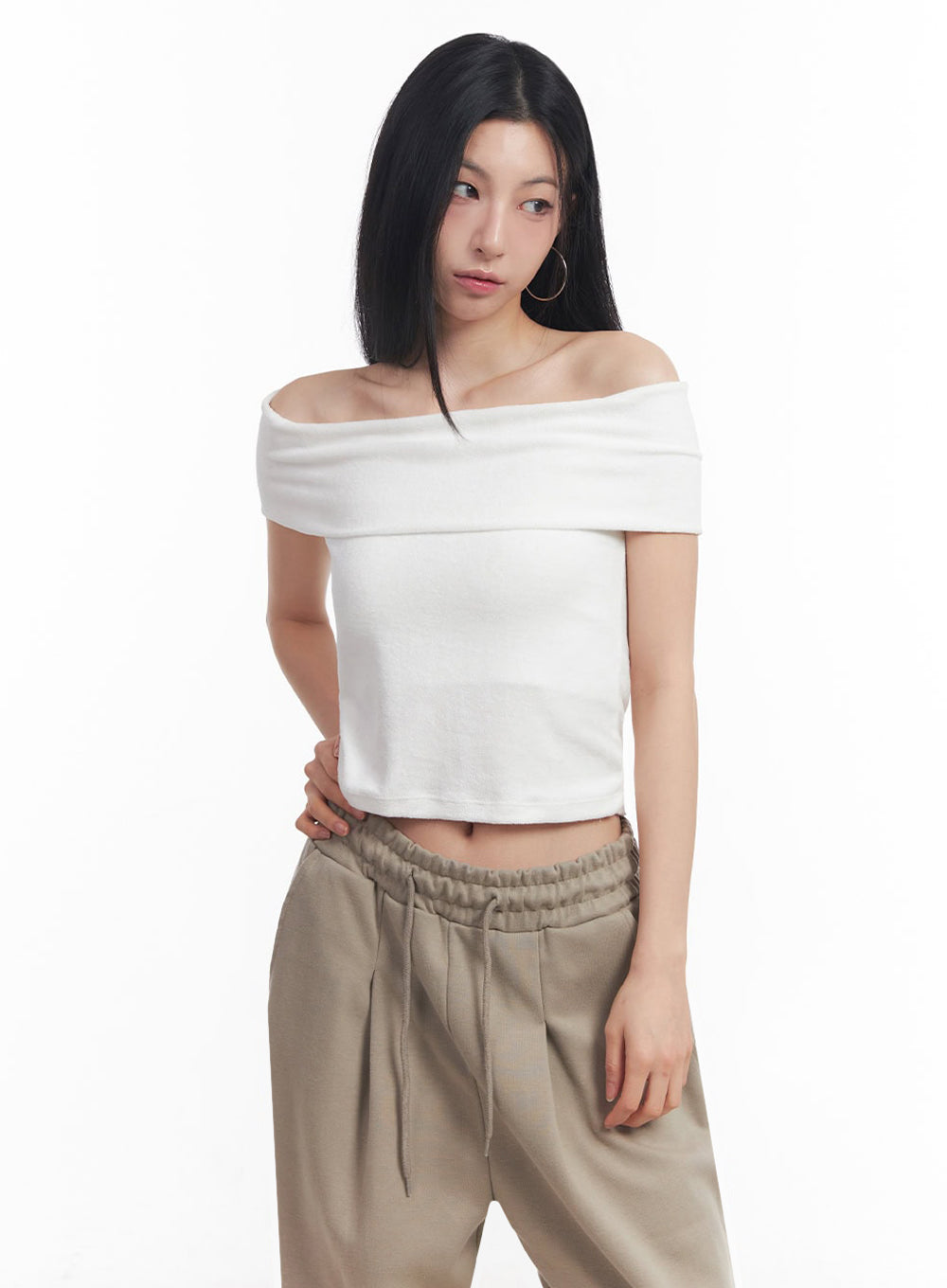 Classic Off-Shoulder Crop Top IY516
