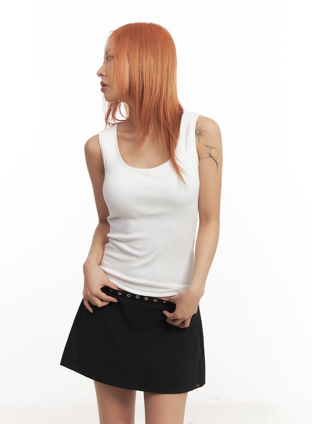 Essential U-Neck Tank Top IA517