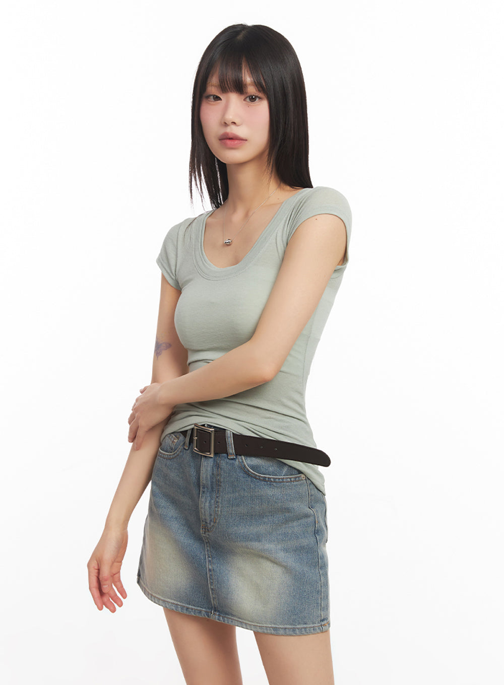 Slim-Fit Slightly Sheer Top IA528