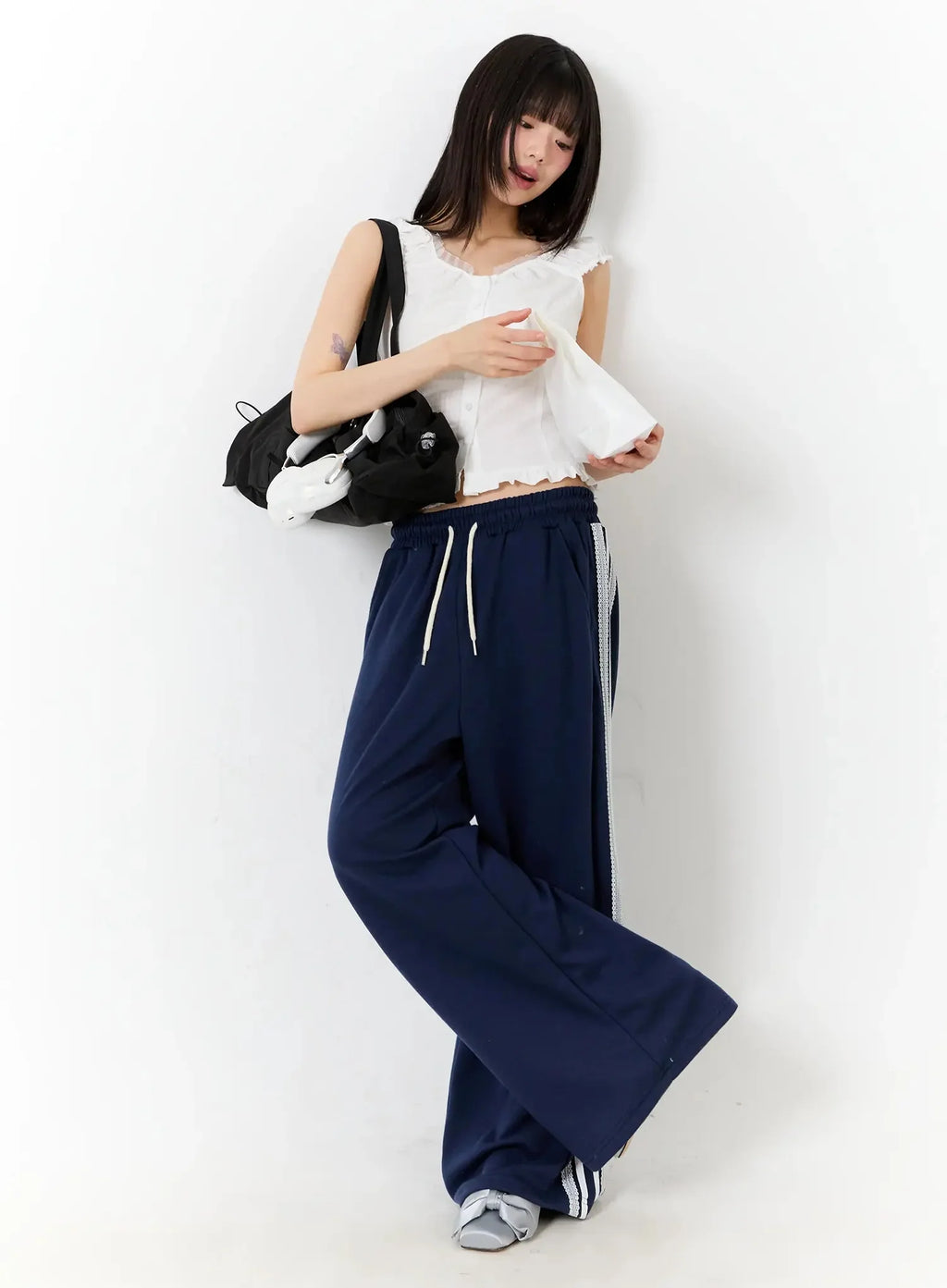 Frill-Trim Sleeveless Blouse IU525