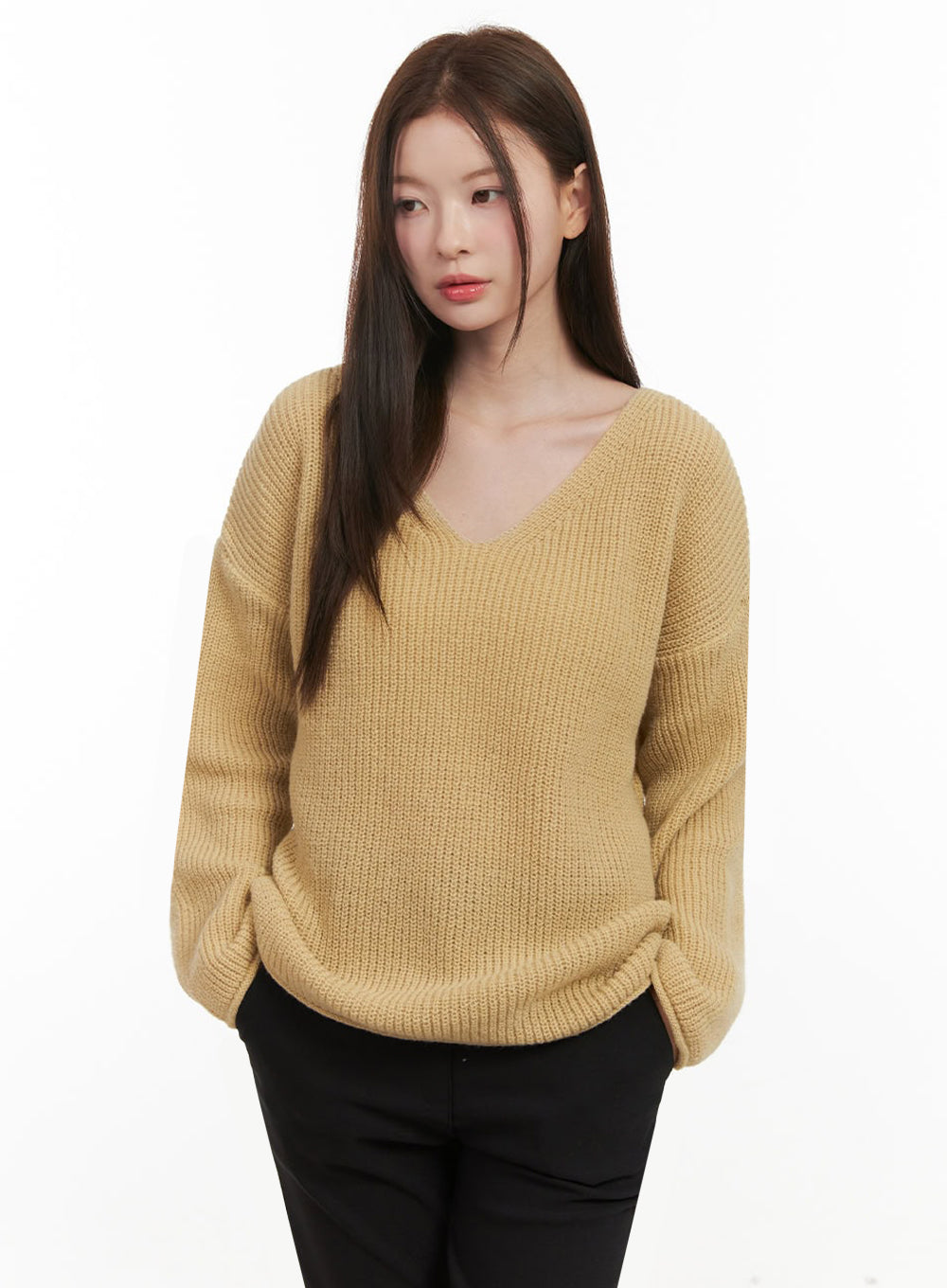 Relaxed-Fit V-Neck Sweater IF505