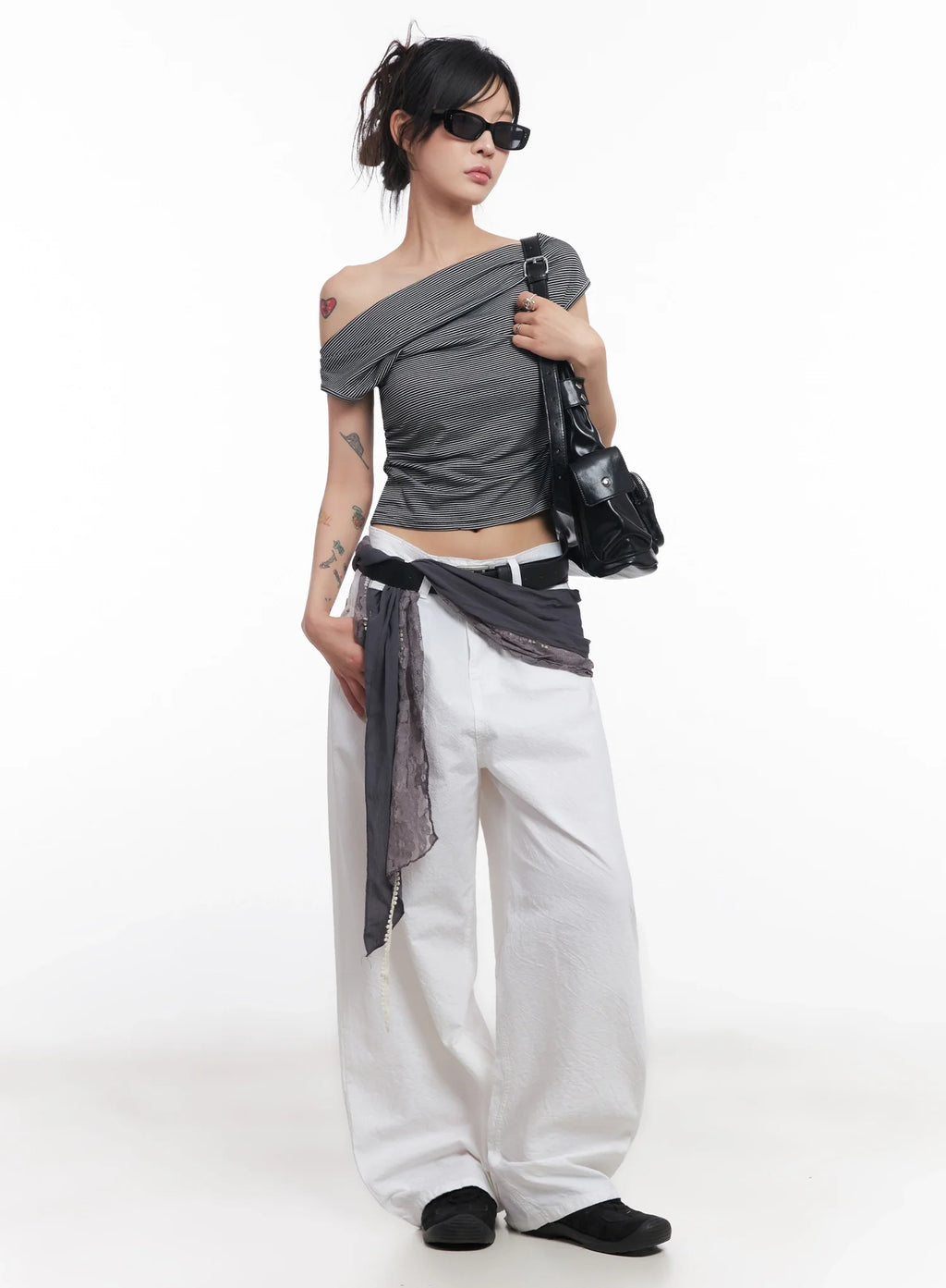 Chic Off-Shoulder Striped Tee IC503