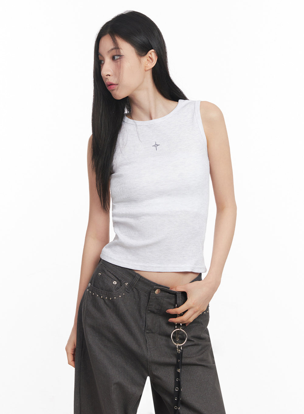 Slim-Fit Sleeveless Star Graphic Top IY516