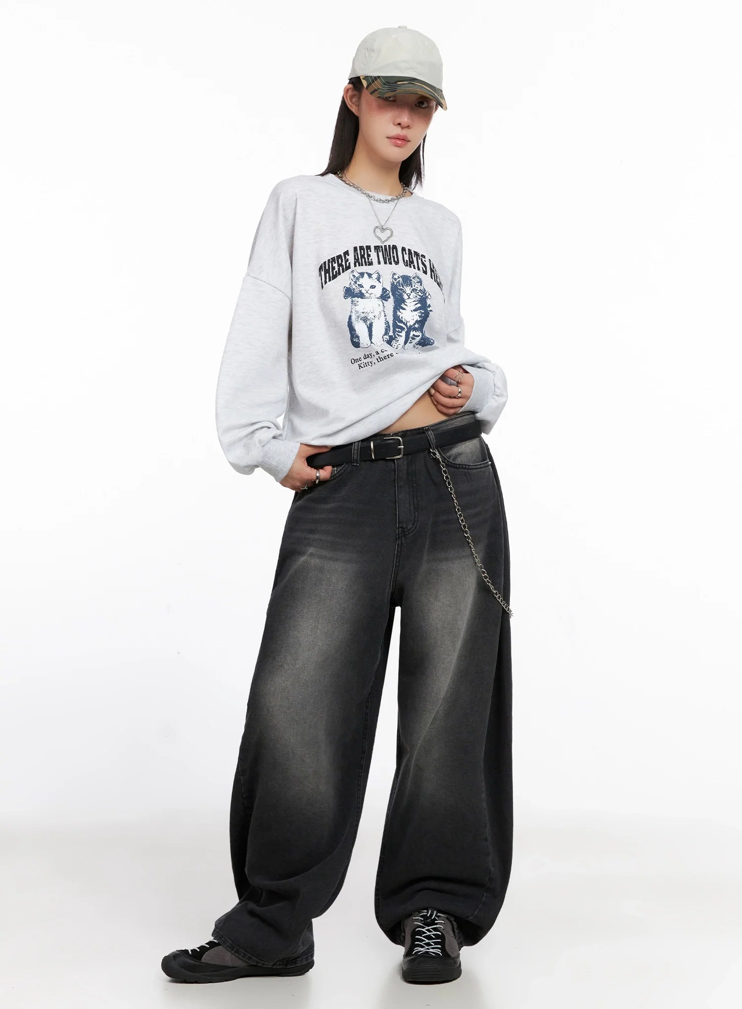 Cat Print Graphic Sweatshirt IS508