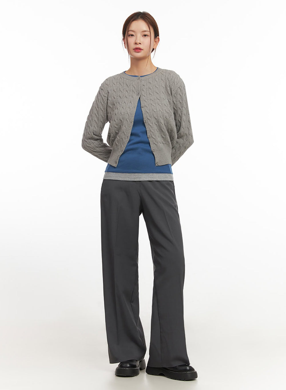 Cable-Knit Buttoned Cardigan IM524