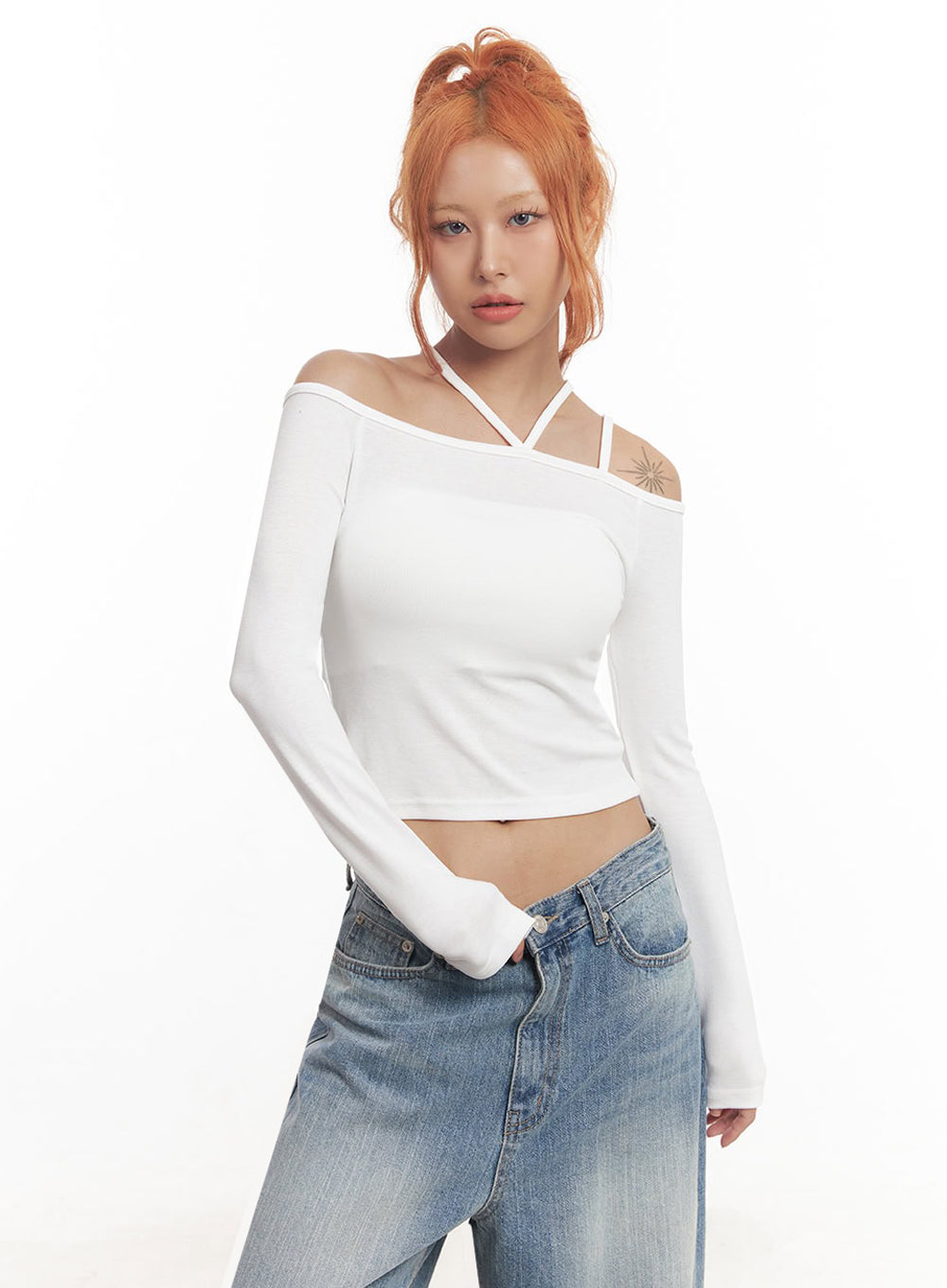 Strap Off-Shoulder Long-Sleeve Crop Top IA517