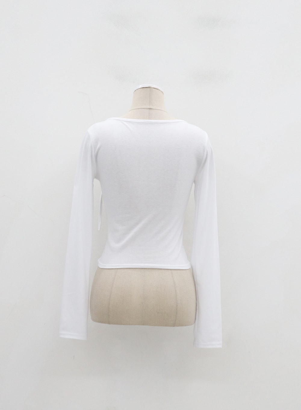 Cut-Out Cropped Top IF301