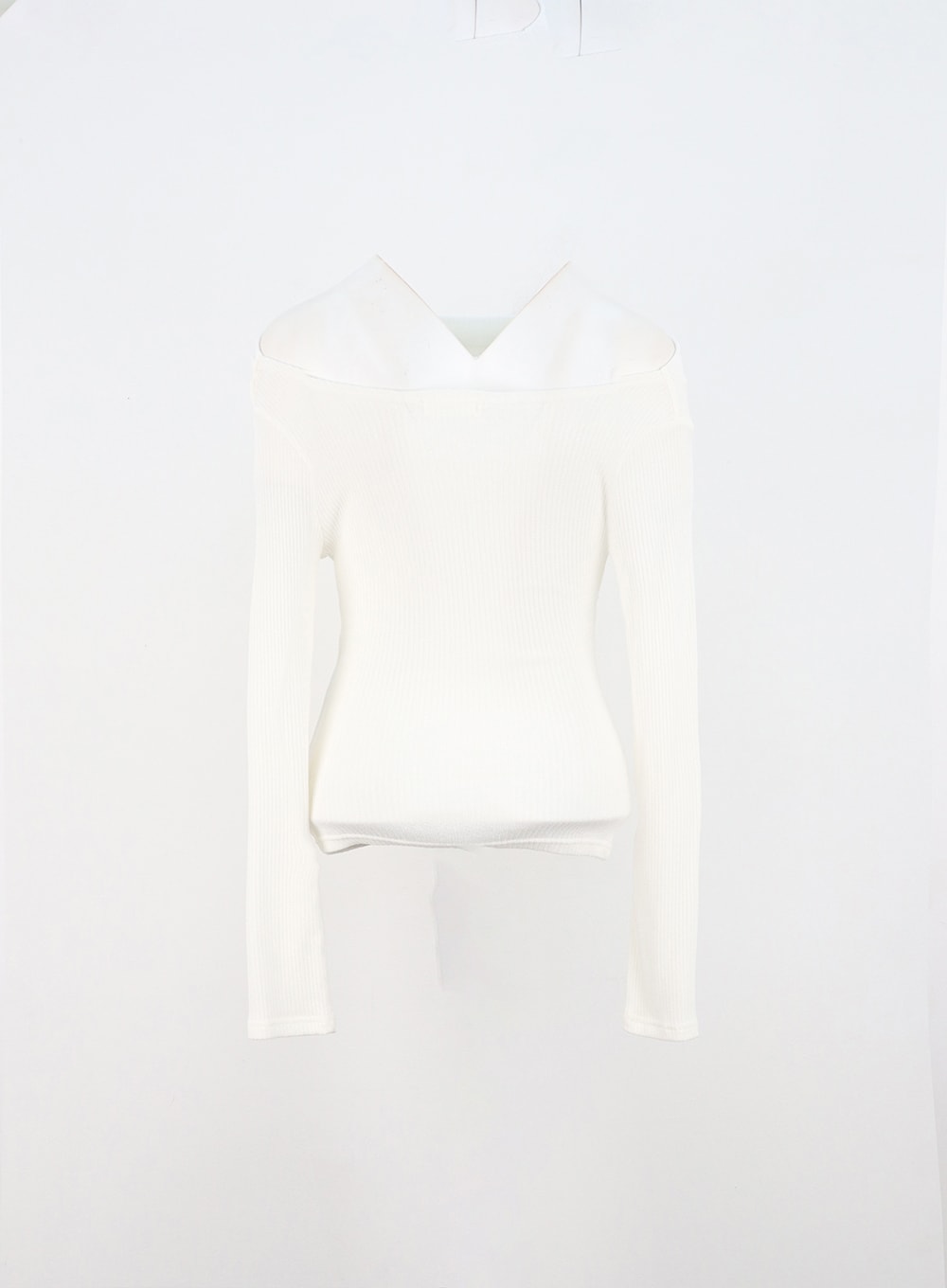 Wide Neck Off-Shoulder Tee IN308