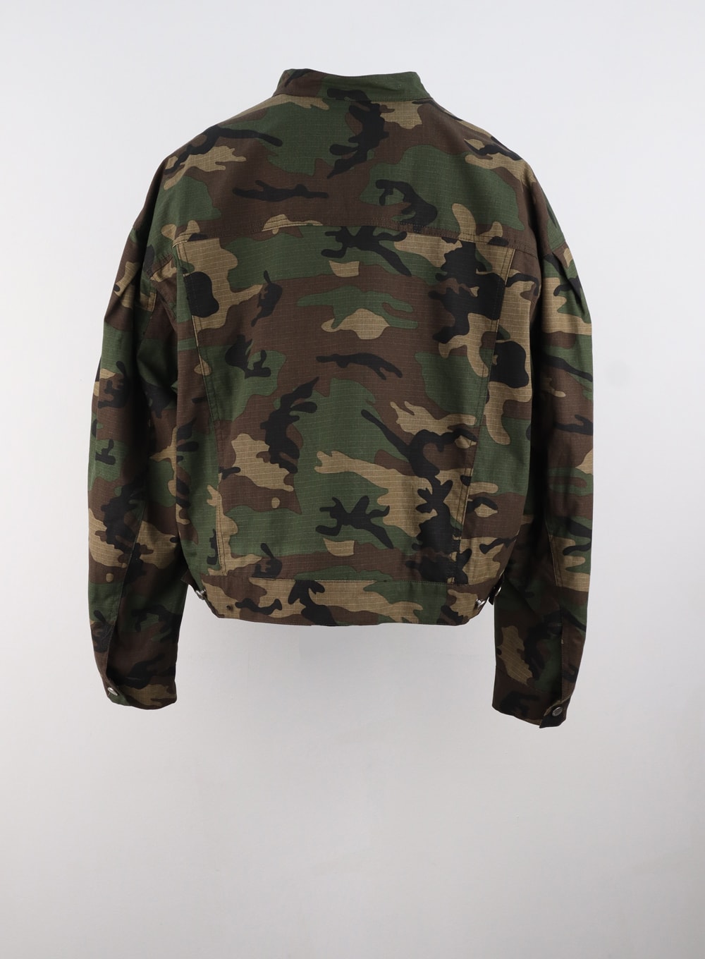 Collarless Camo Jacket IS322