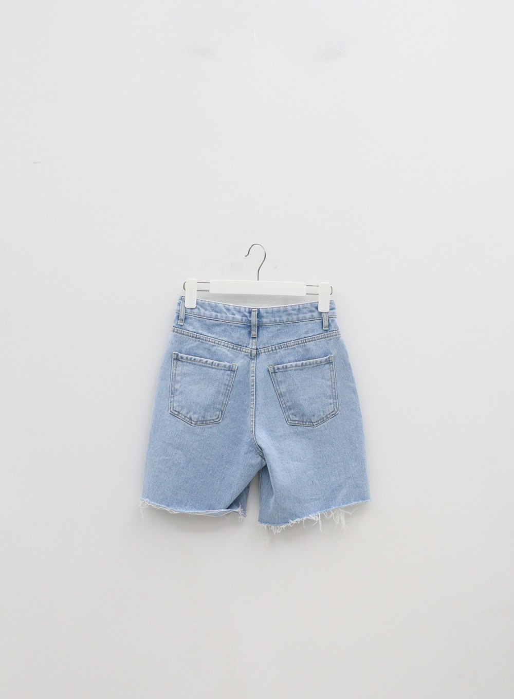 Ripped Denim Bermuda Shorts IA305