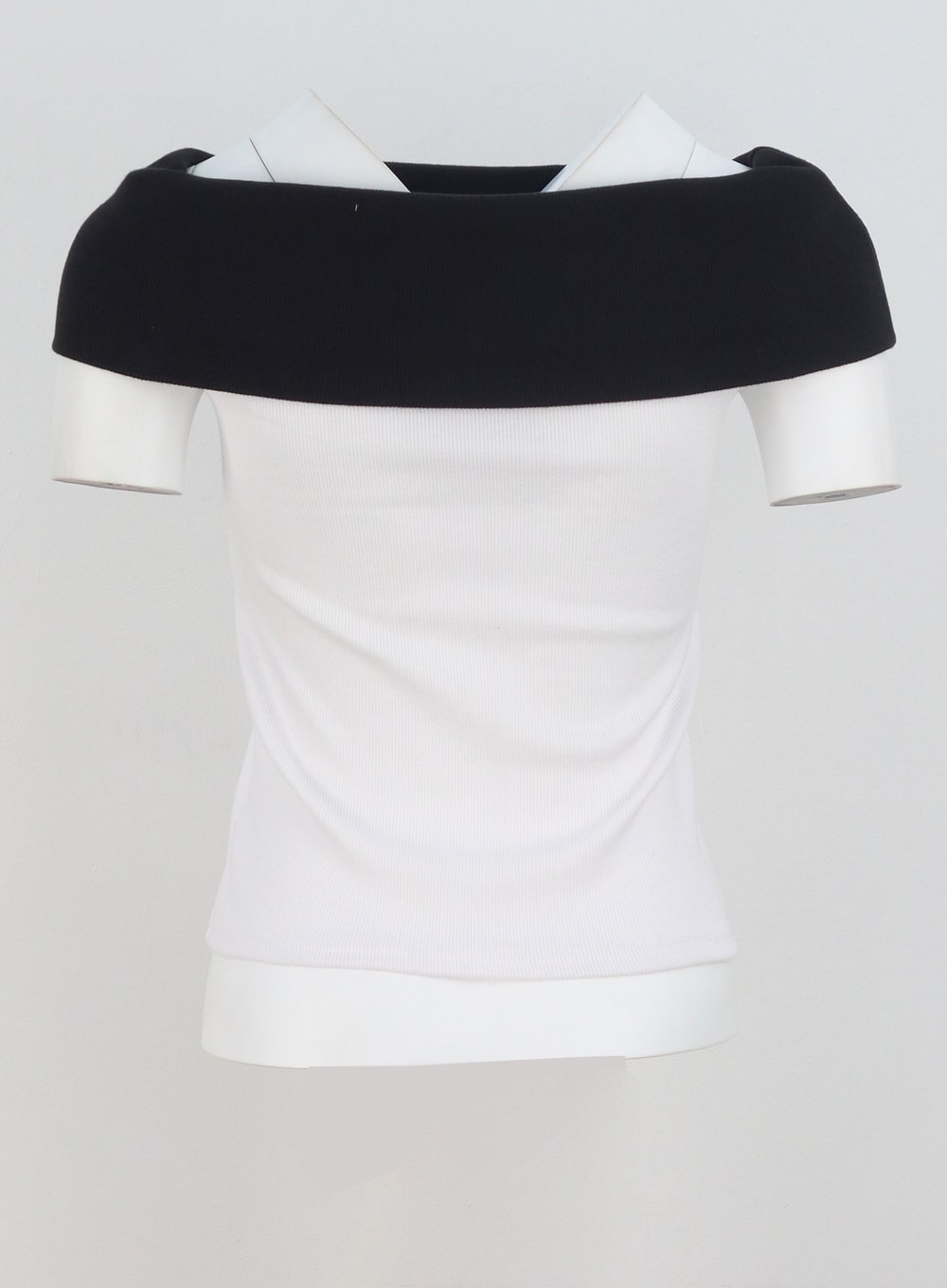 Off-Shoulder Ribbed Top IU312