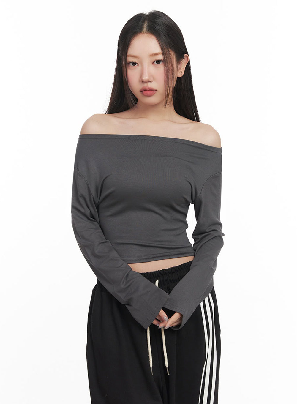 Essential Off-Shoulder Long-Sleeve Crop Top IM524