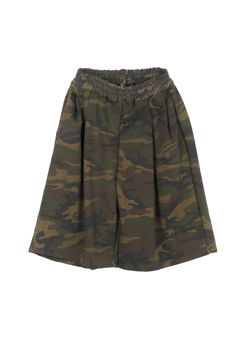 Camo Pintuck Oversize Sweatshorts IY529
