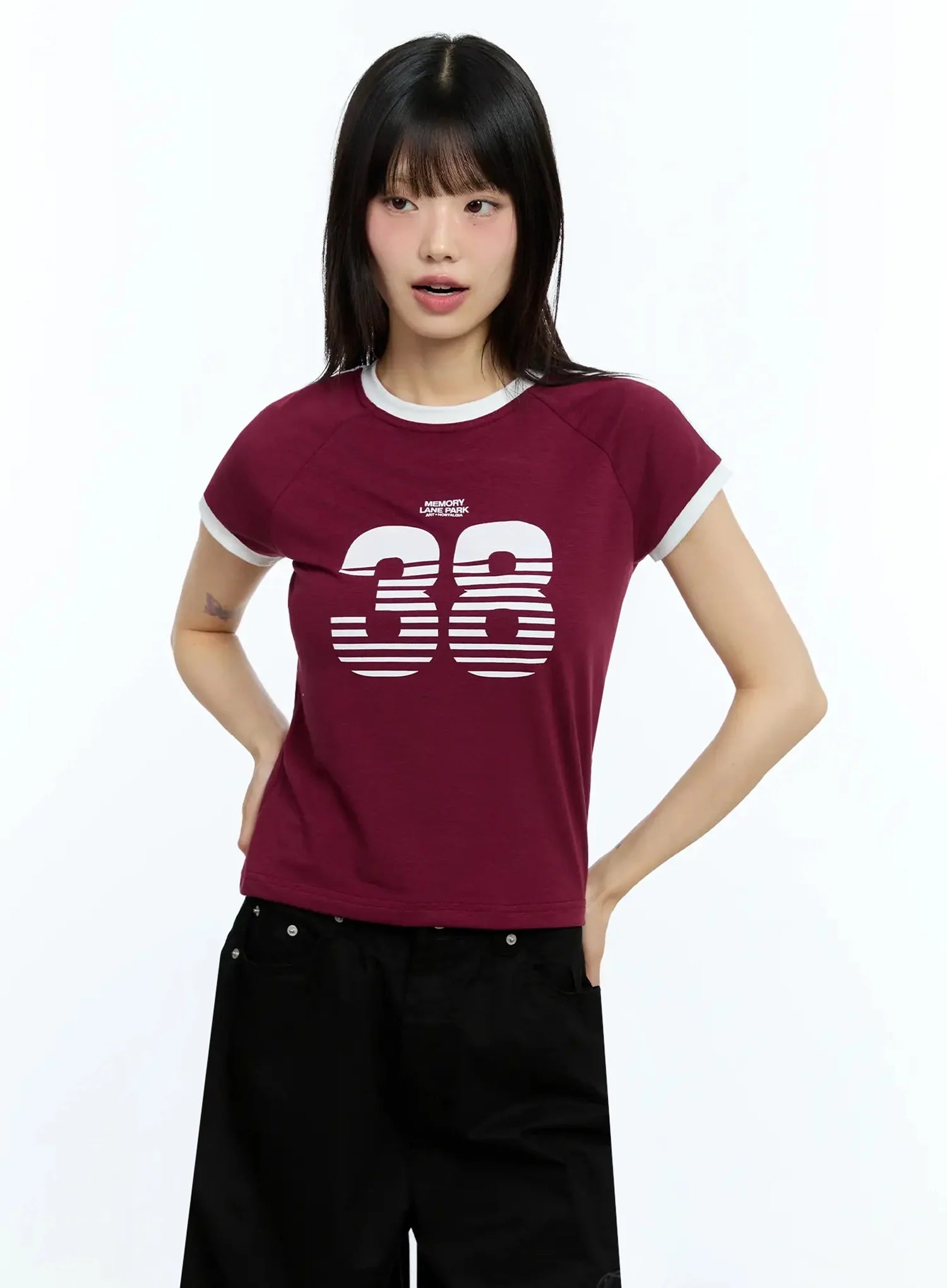 Graphic Two-Tone Tee IU523