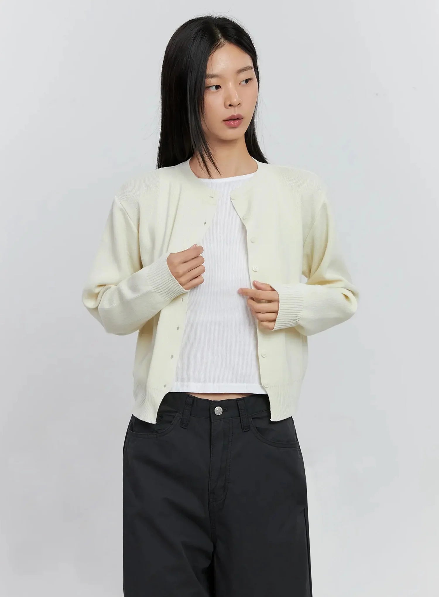 Classic Button-up Cardigan IS515