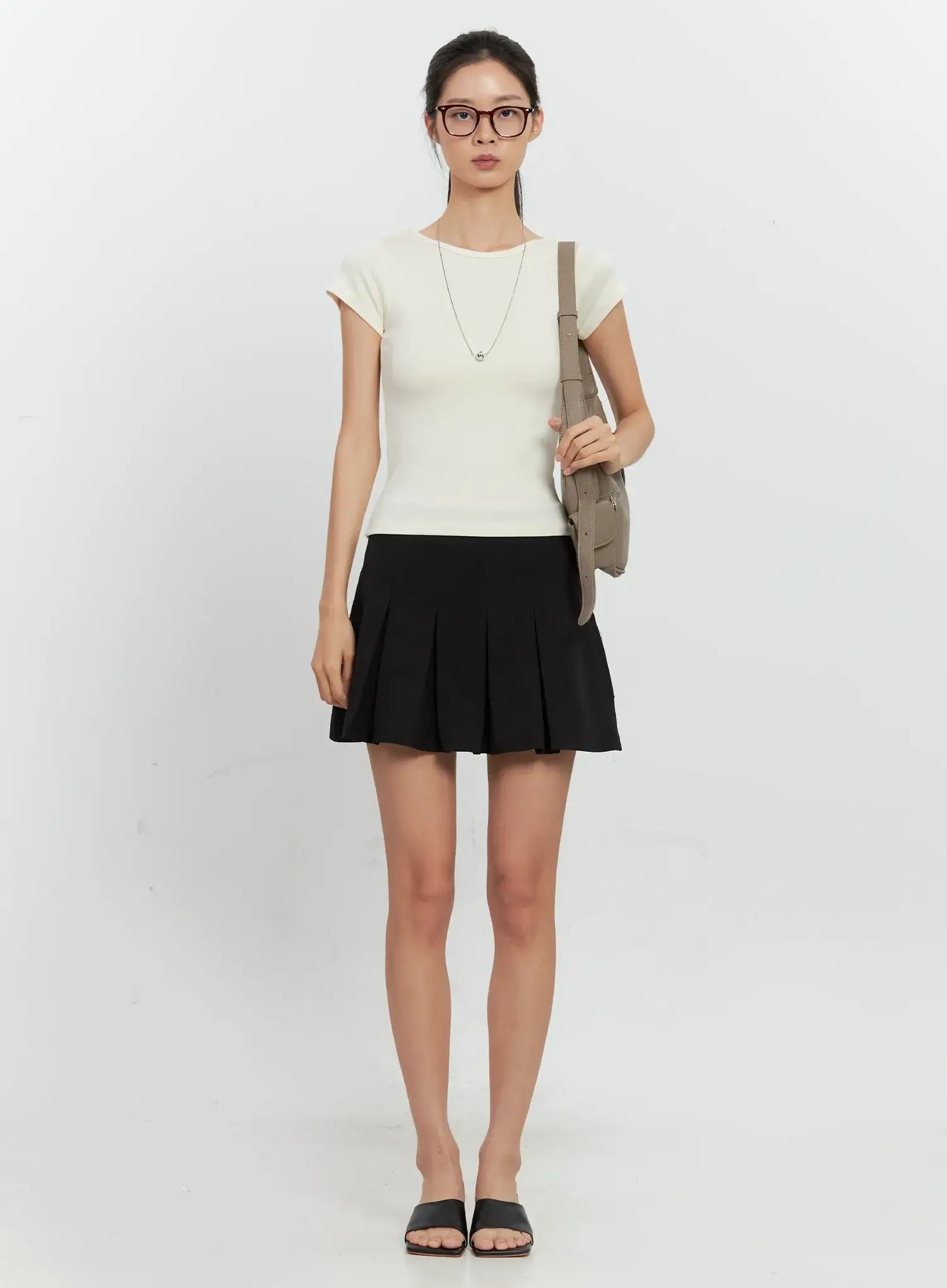 Round Neck Short-Sleeve Top IL528