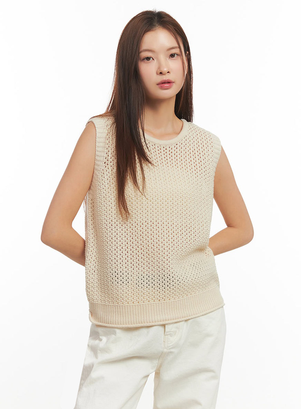 Round Neck Sleeveless Sweater IM513