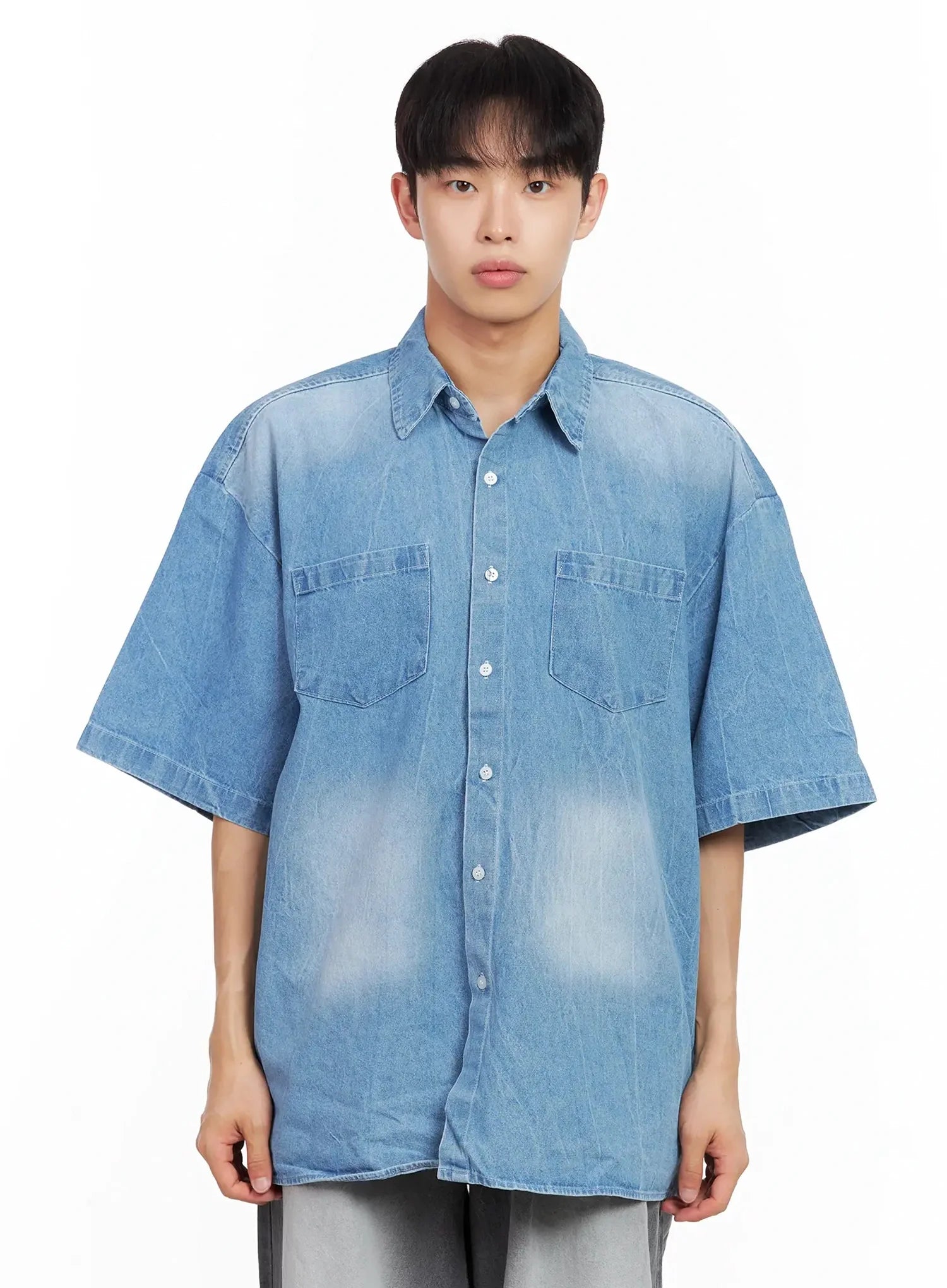 Men's Washed Denim Button-Up Top IL516