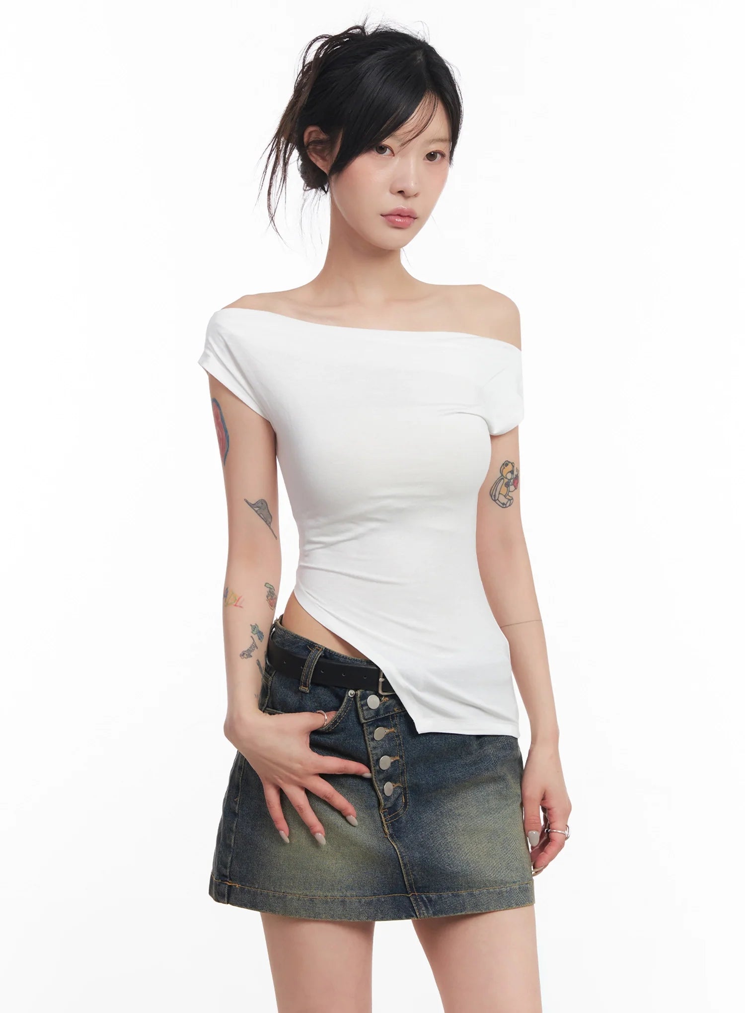 Slit Off-Shoulder Tee IC503