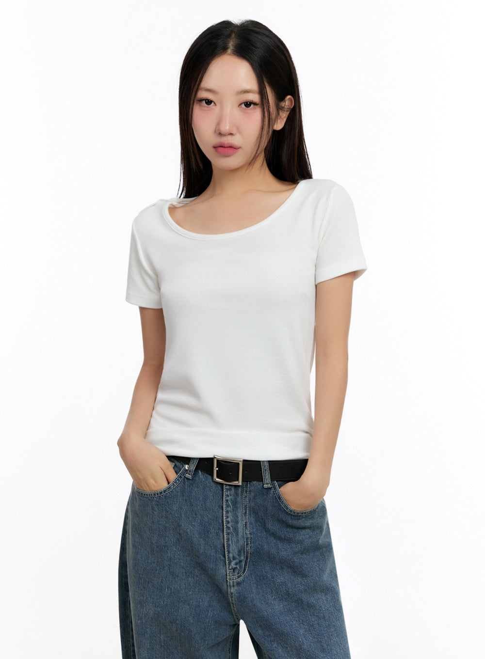 Slim-Fit Buttoned U Neck Top IU509