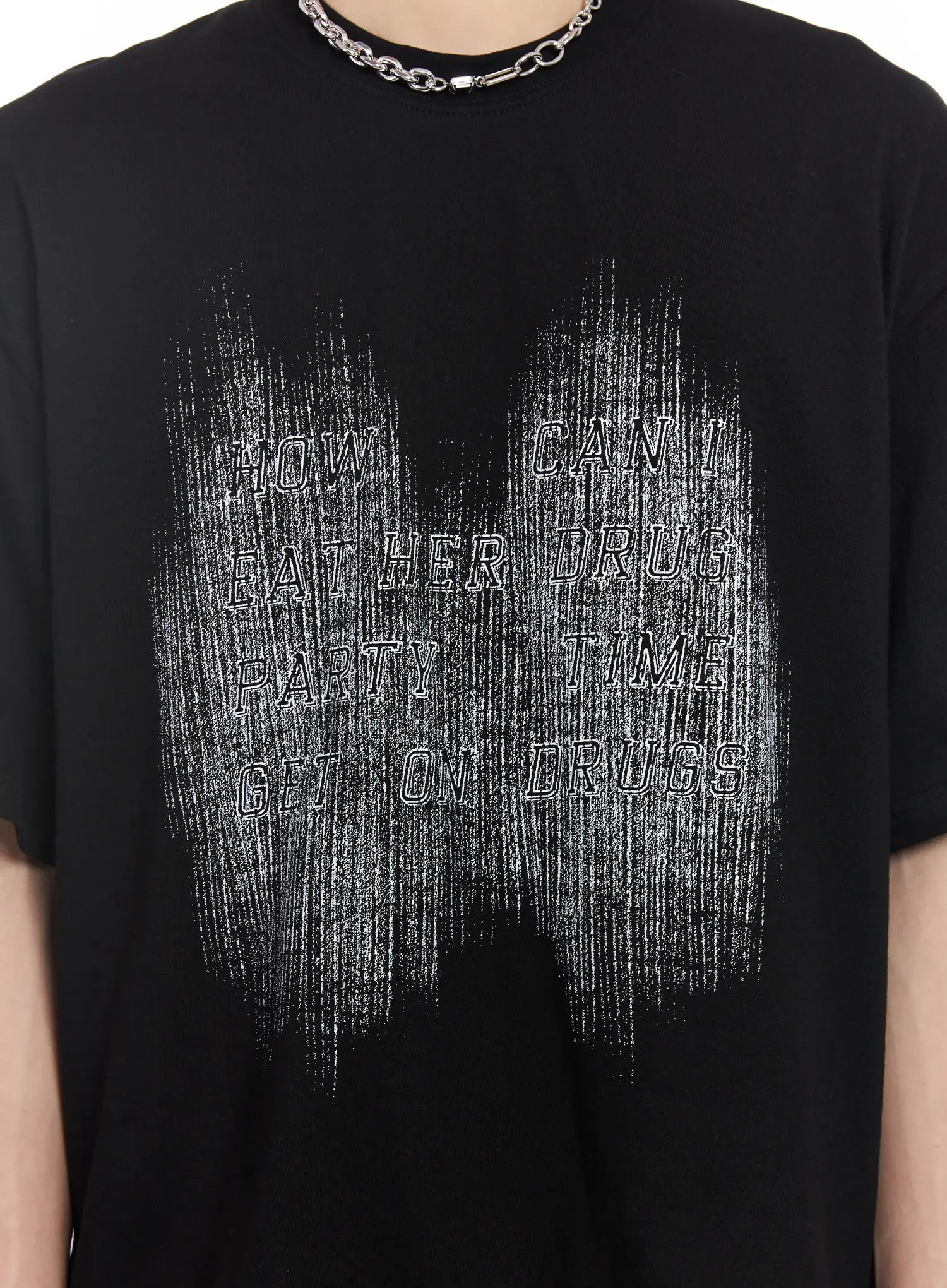 Men's Graphic Relaxed-Fit Tee IU526