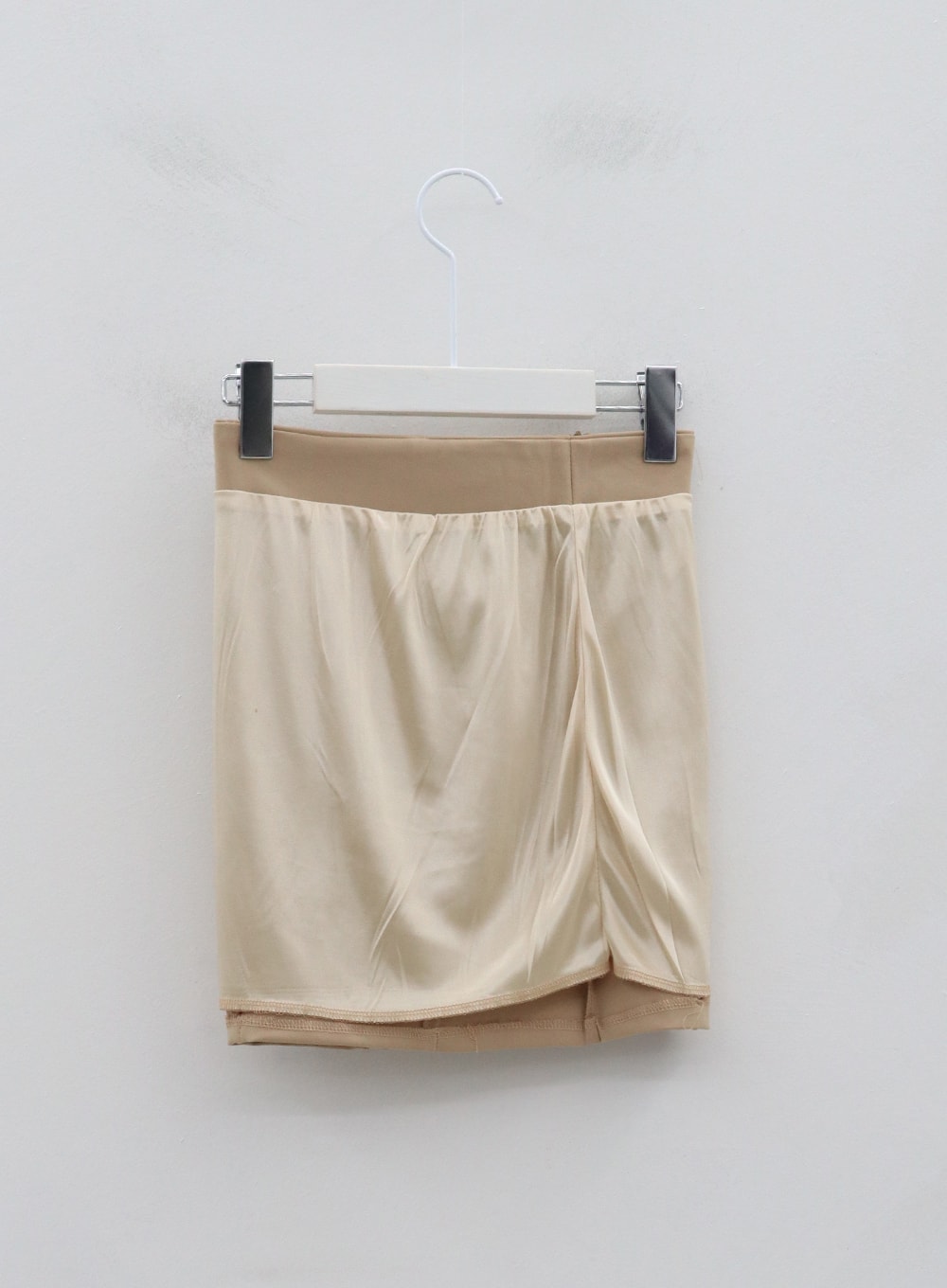 H-Line Miniskirt IS05