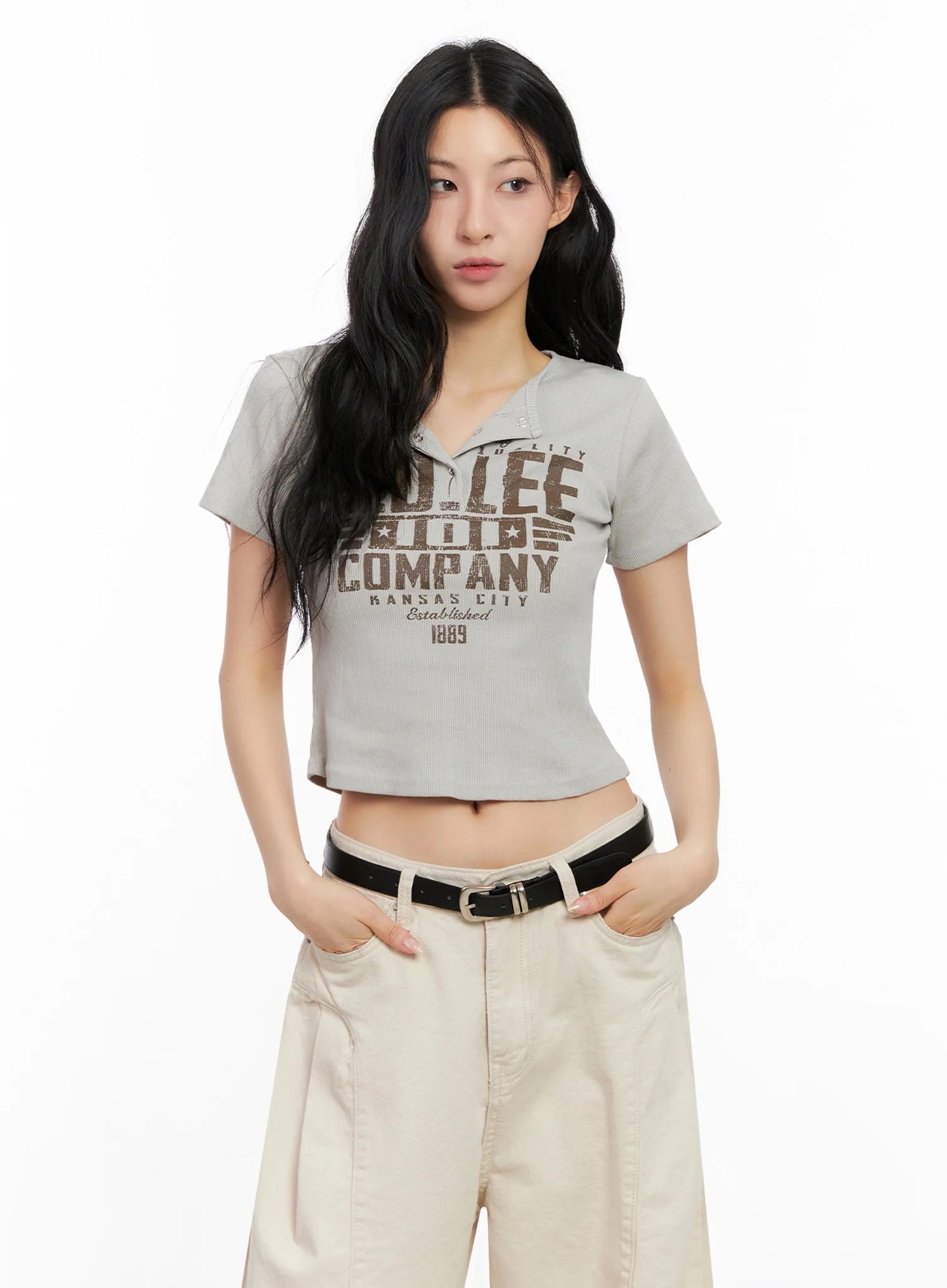 Graphic Snap Collar Crop Tee IG508