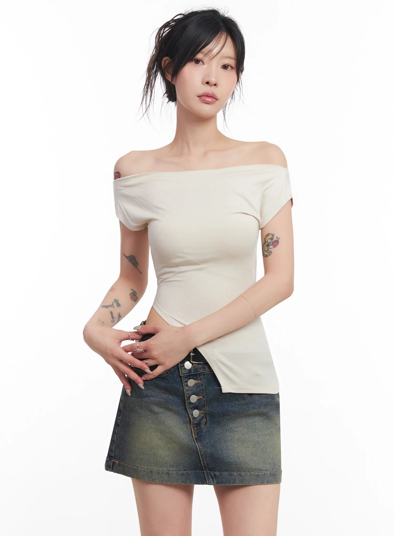 Slit Off-Shoulder Tee IC503