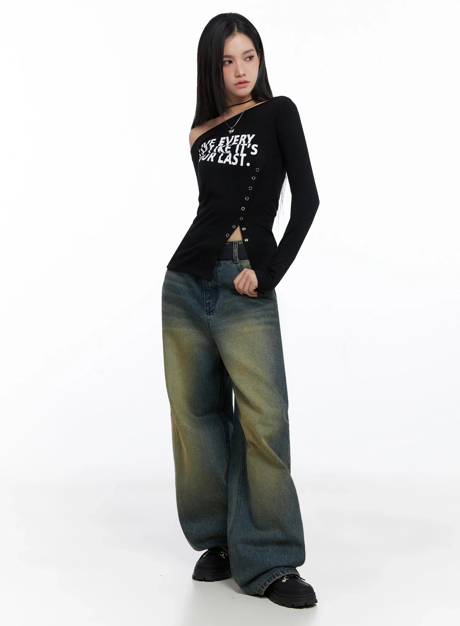 Off-Shoulder Graphic Long Sleeve Tee IS525