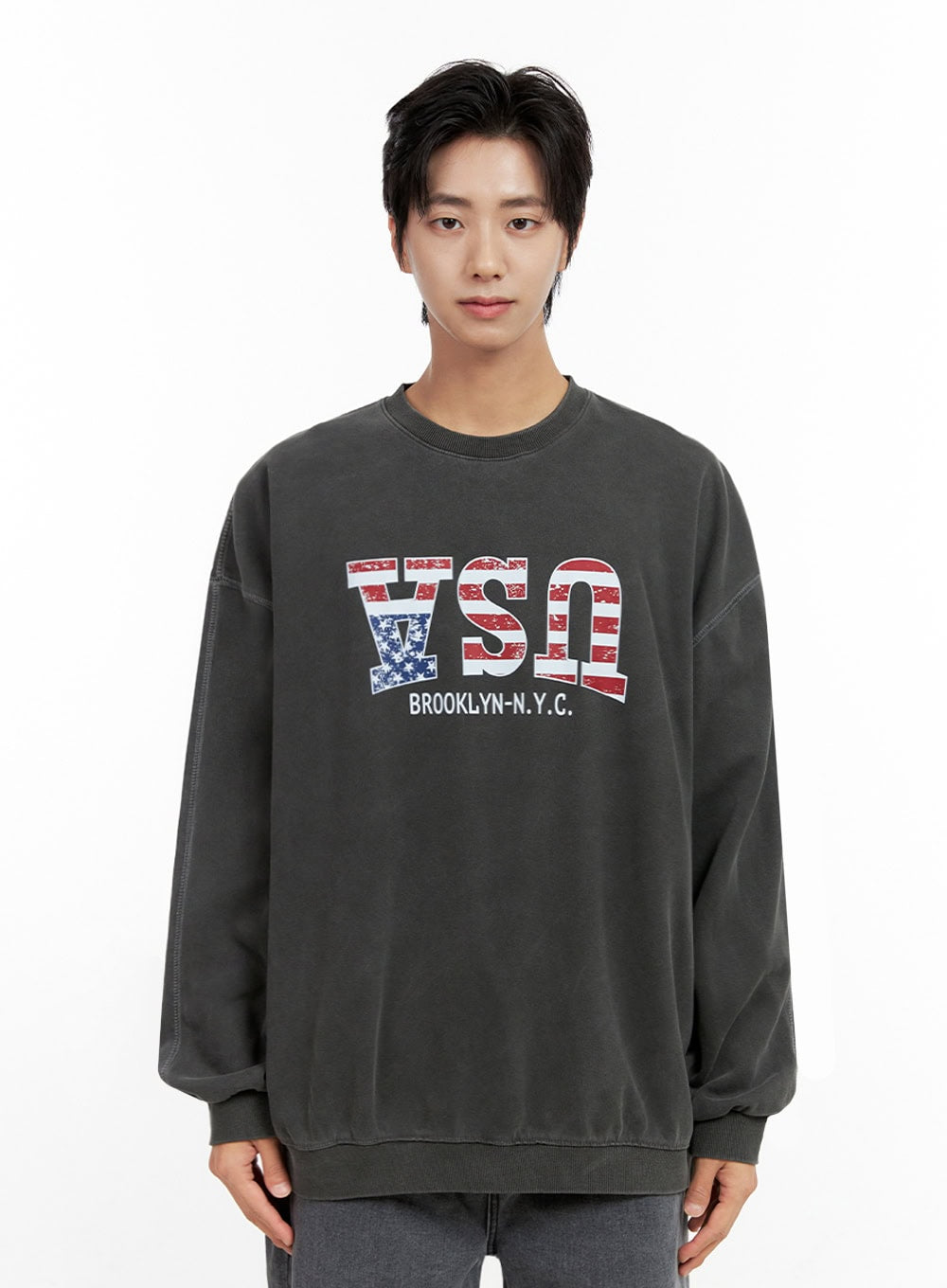 Men's Washed Graphic Sweatshirt IN401