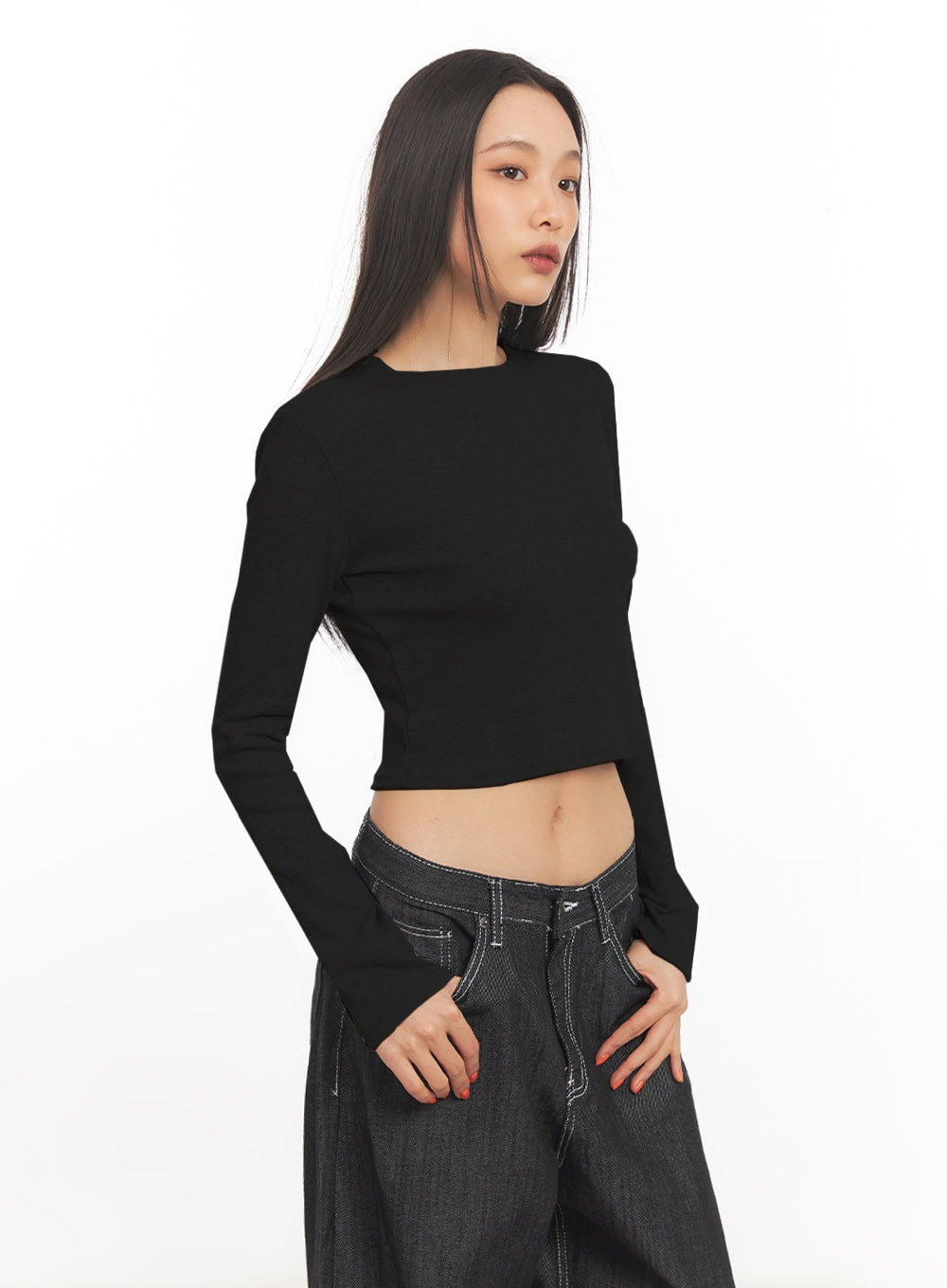 Slim-Fit Long-Sleeve Crop Top IA504