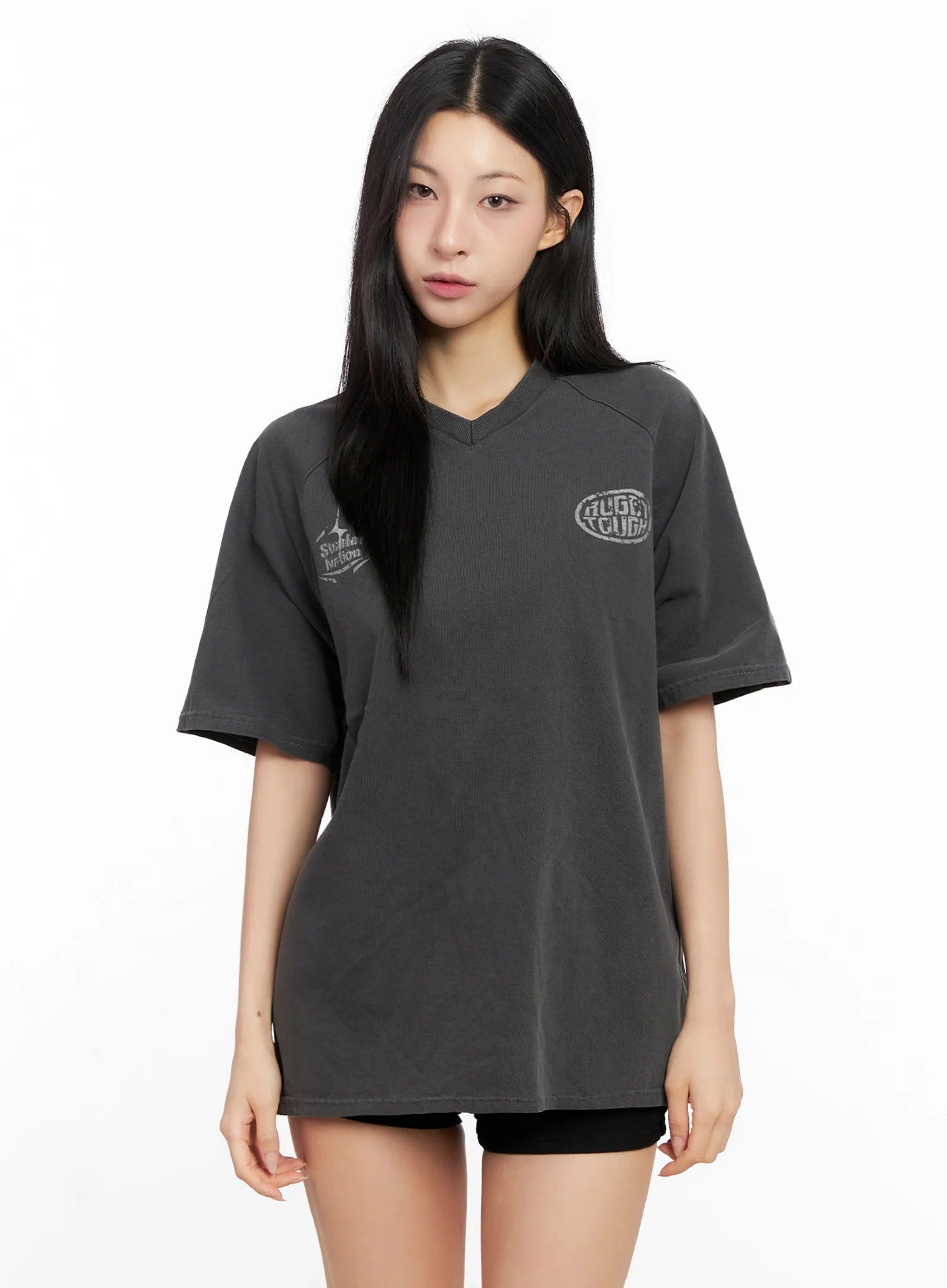 Relaxed-Fit V-Neck Graphic T-Shirt IG508