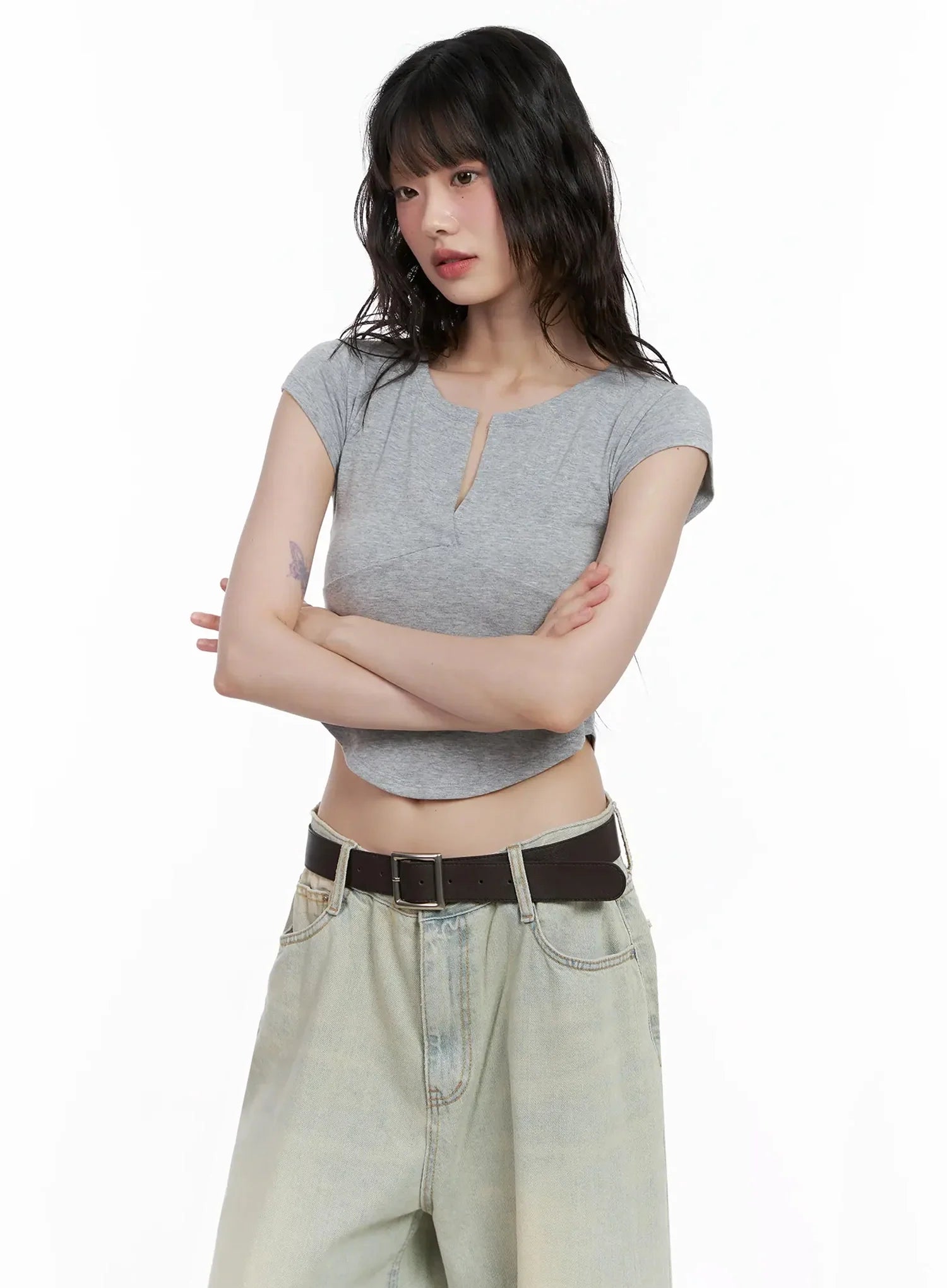 Minimalist V-Neck Crop Top IL531