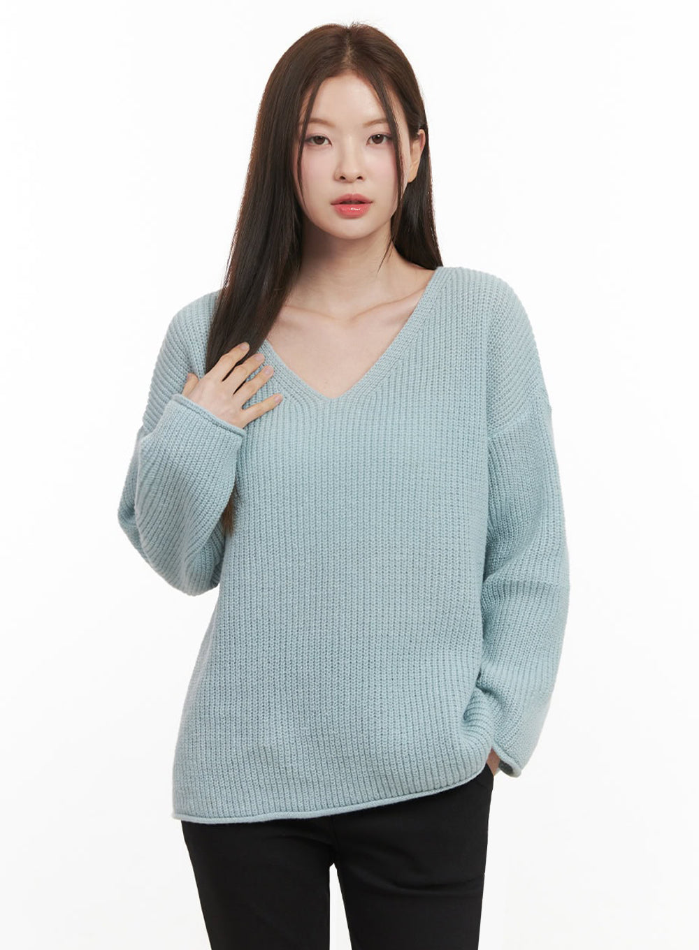 Relaxed-Fit V-Neck Sweater IF505