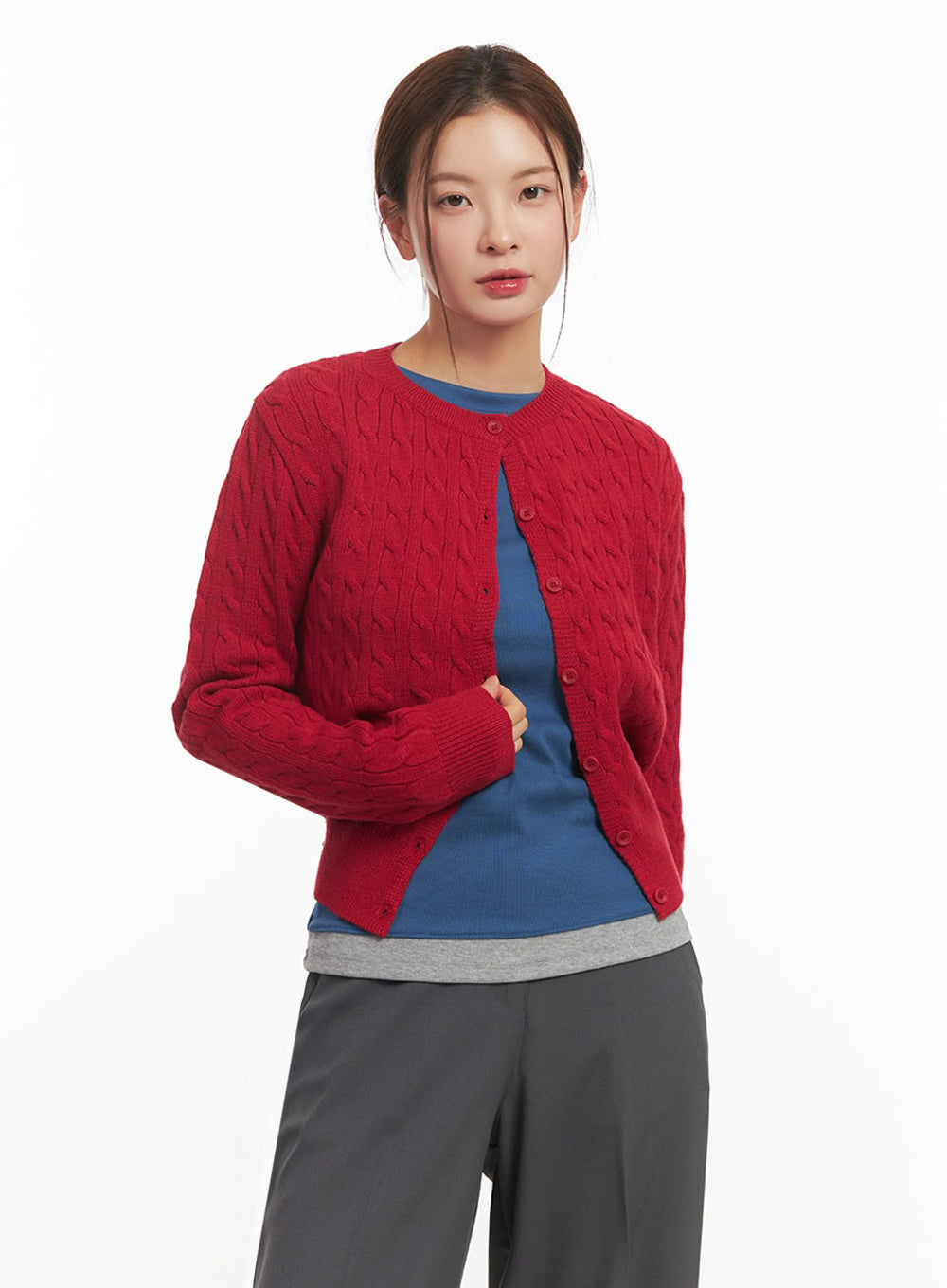 Cable-Knit Buttoned Cardigan IM524