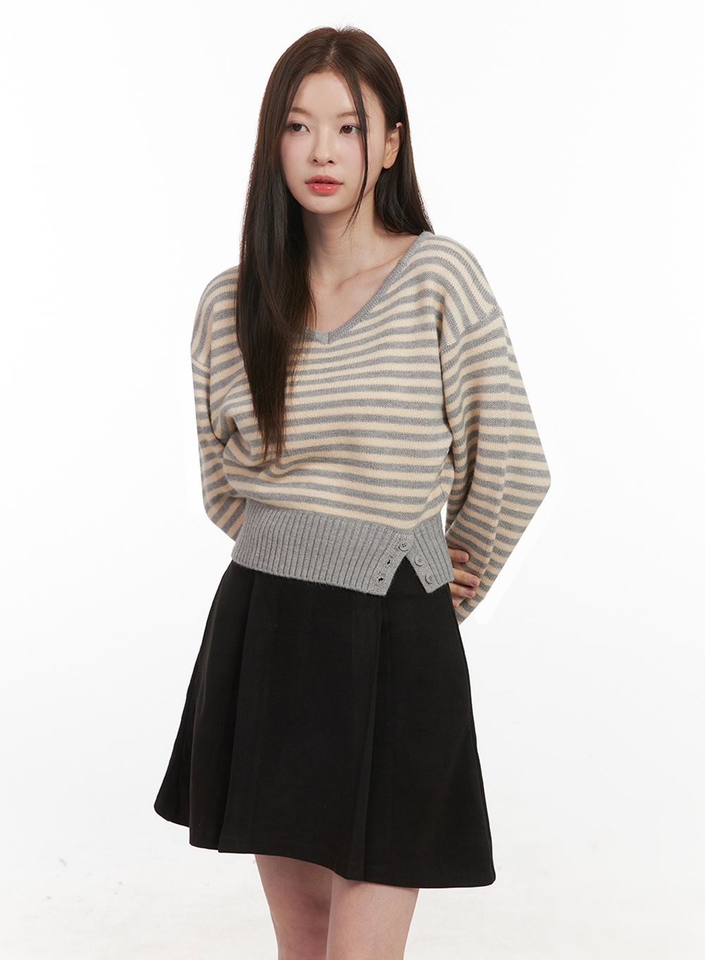 Stripe Oversized V-Neck Sweater IF505