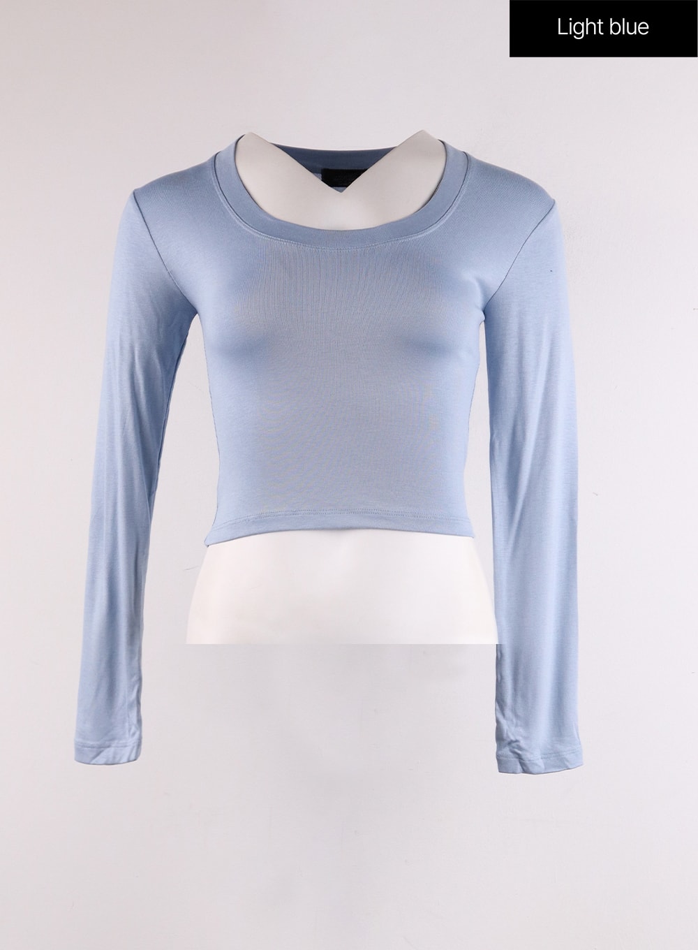 Slim Fit U-Neck Crop Tee IF402