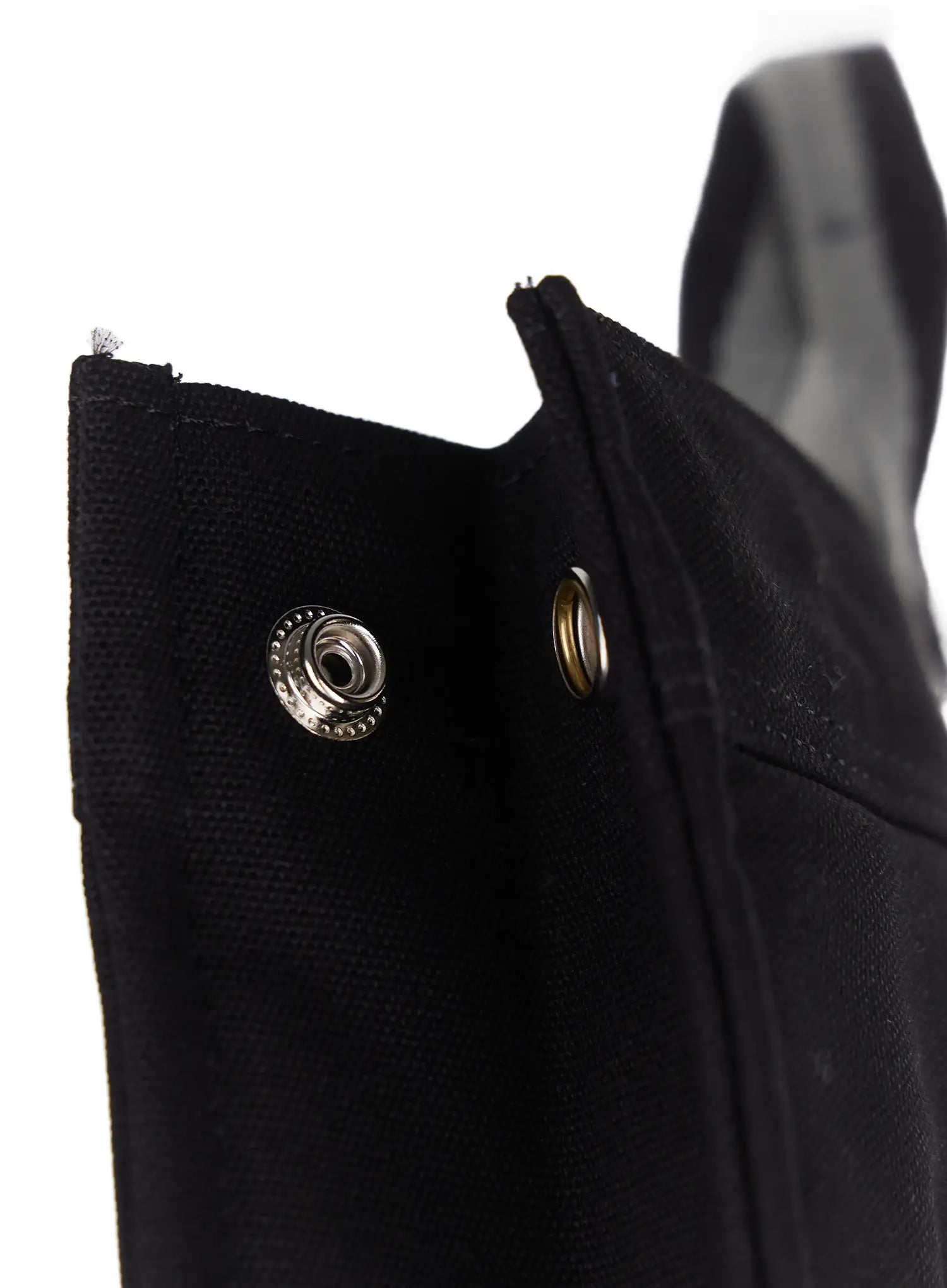 Contrast Canvas Square Bag IS516