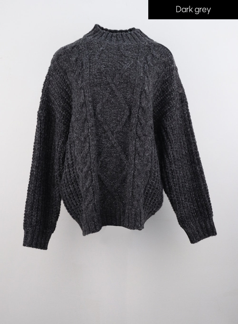 Cable Knit Buttoned Sweater IS301