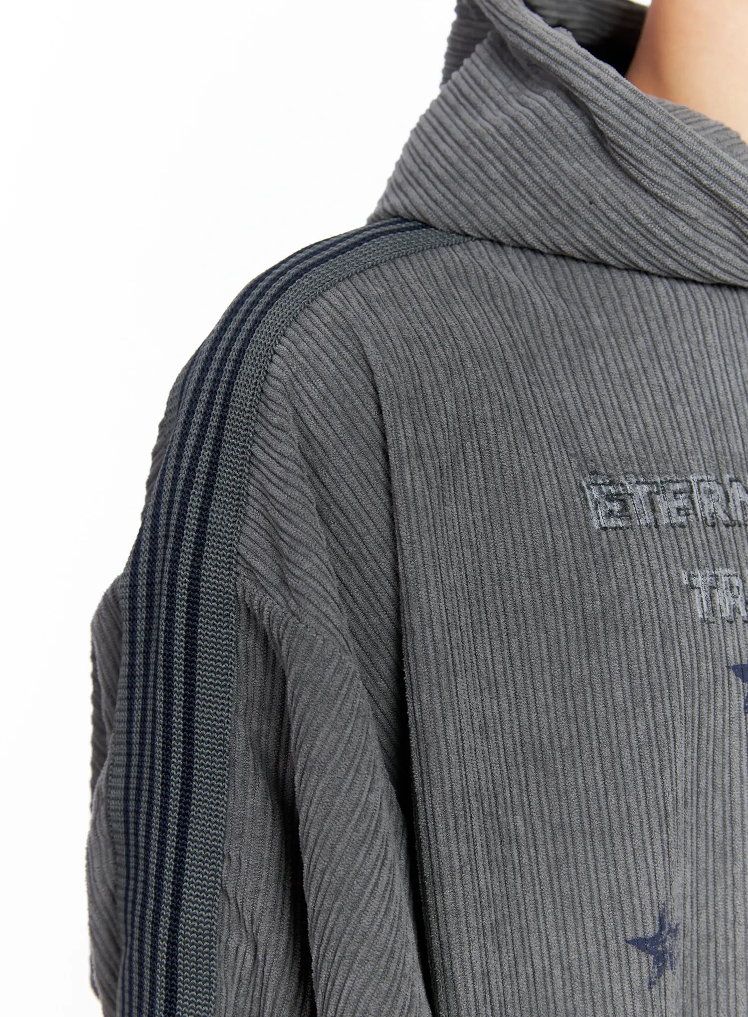 Men's Embroidered Corduroy Hoodie IS519